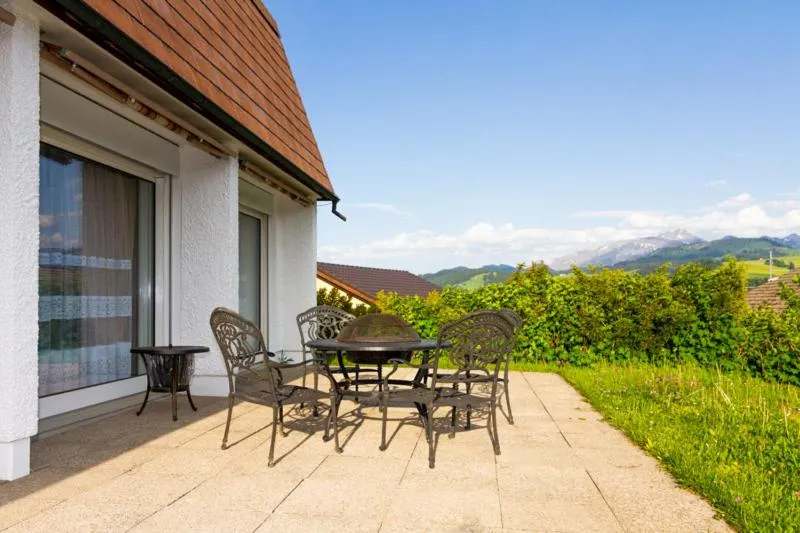 Balcony/Terrace in Hotel Swiss Views