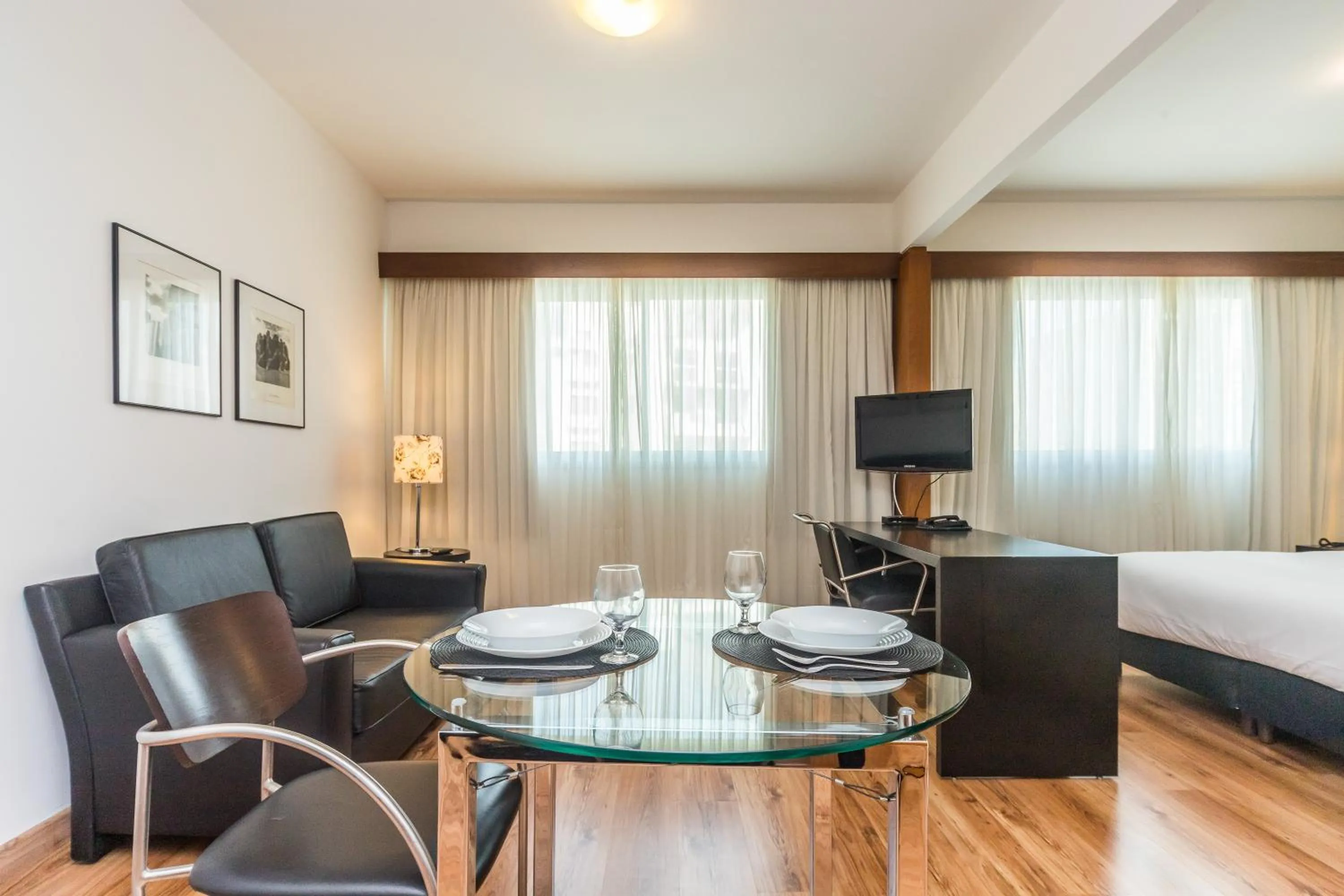 Bed in Paraíso Suítes by Charlie