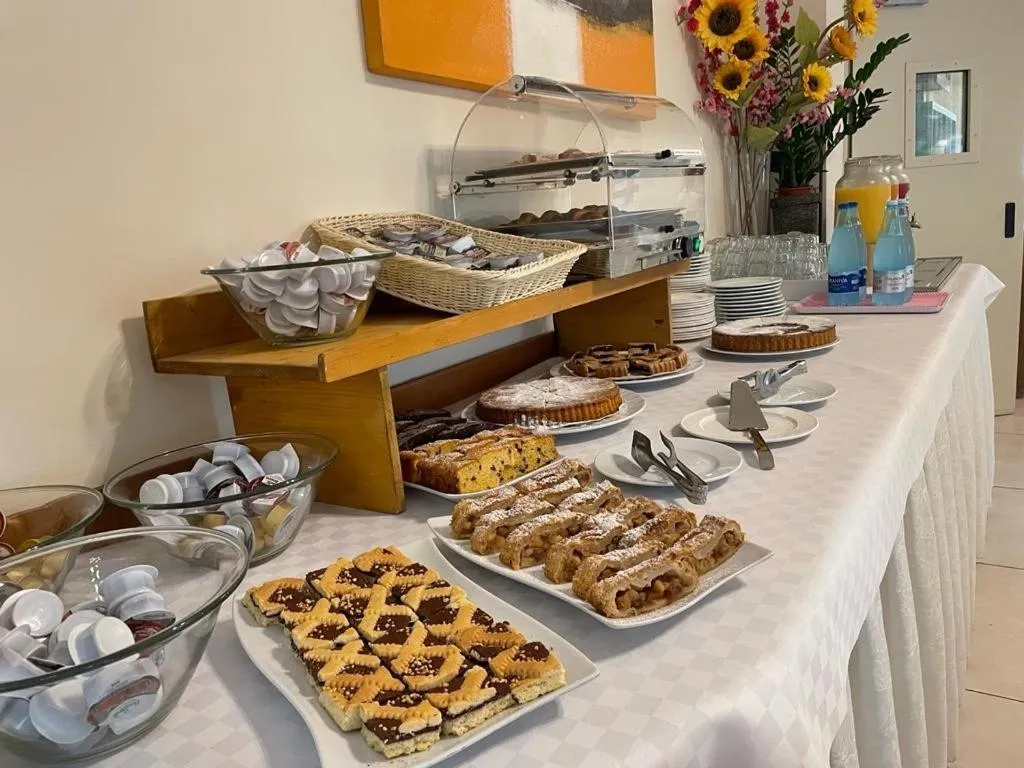 Restaurant/places to eat in Hotel Gardesana