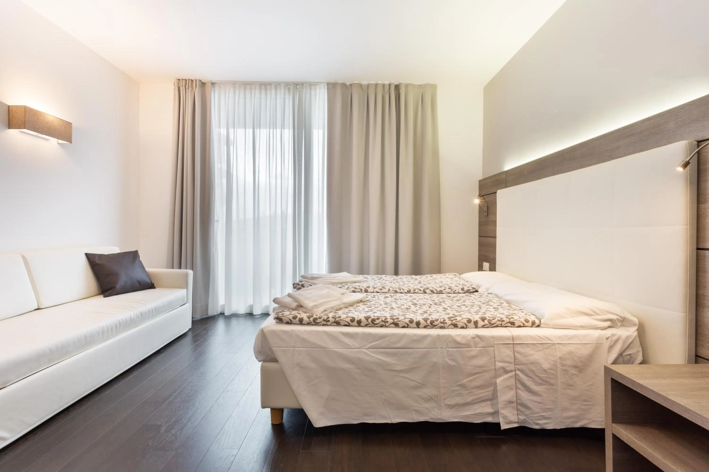 Bed in Hotel Gardesana