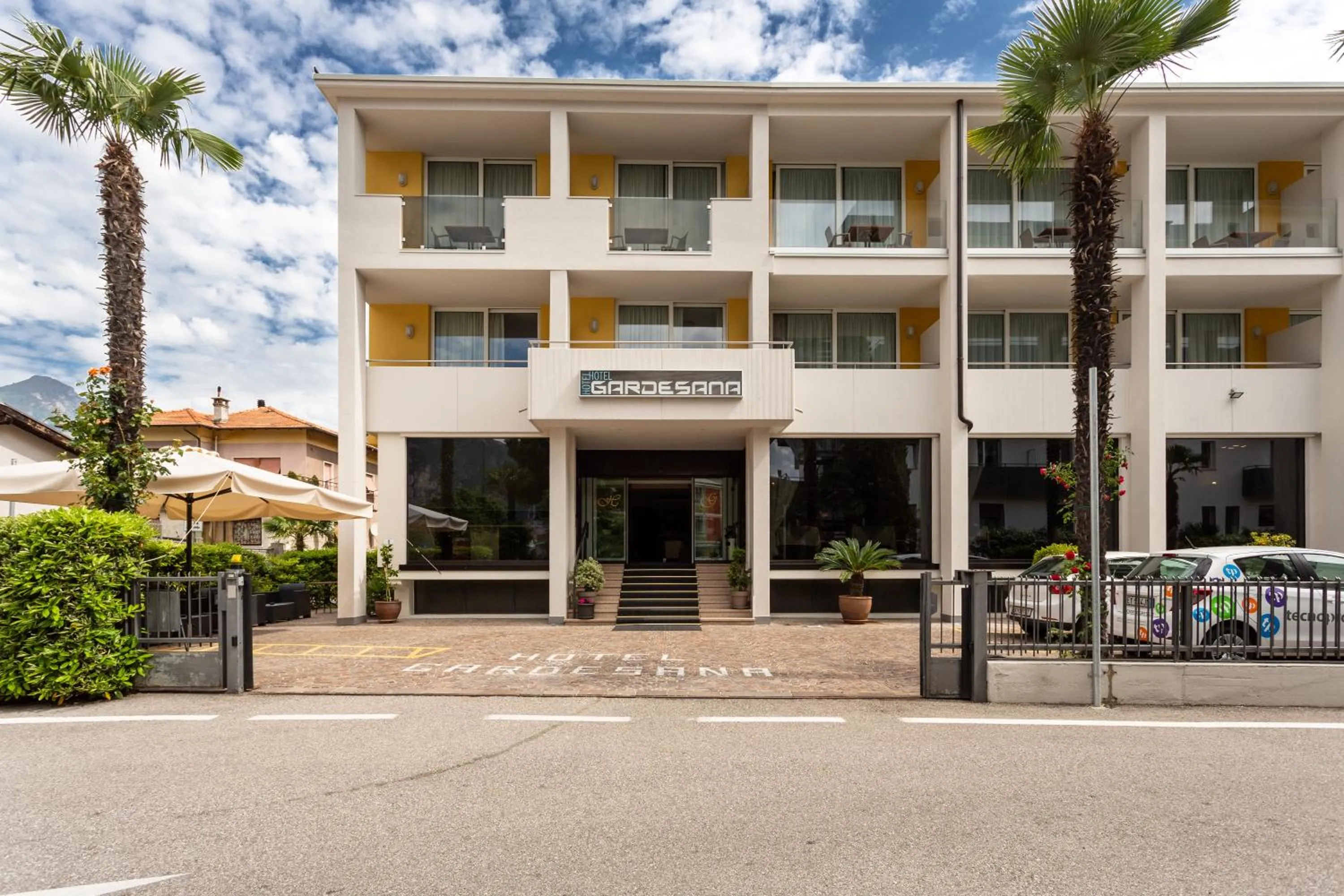 Facade/entrance in Hotel Gardesana