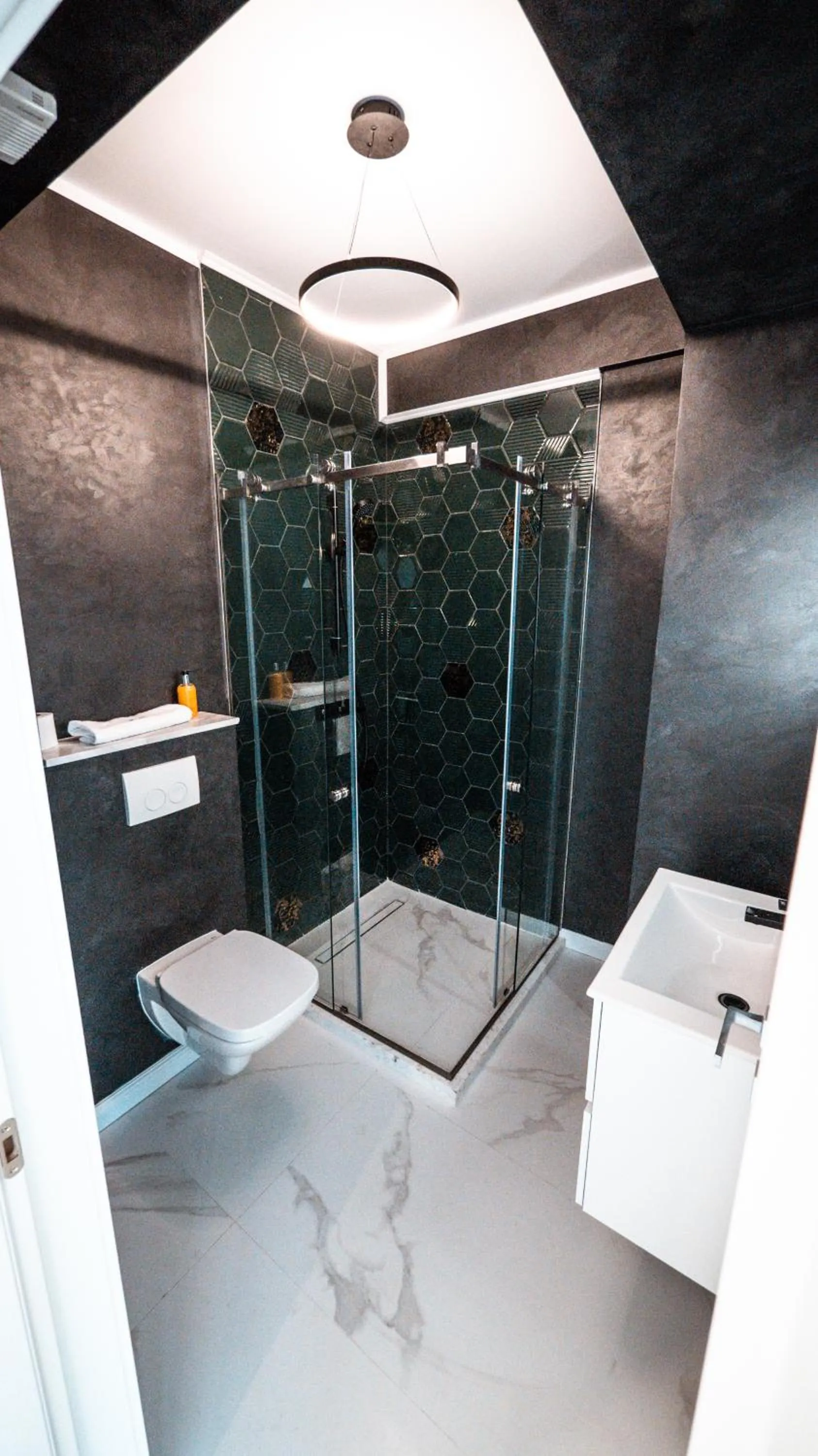 Bathroom in WAVE 4 Apartments Mamaia Nord