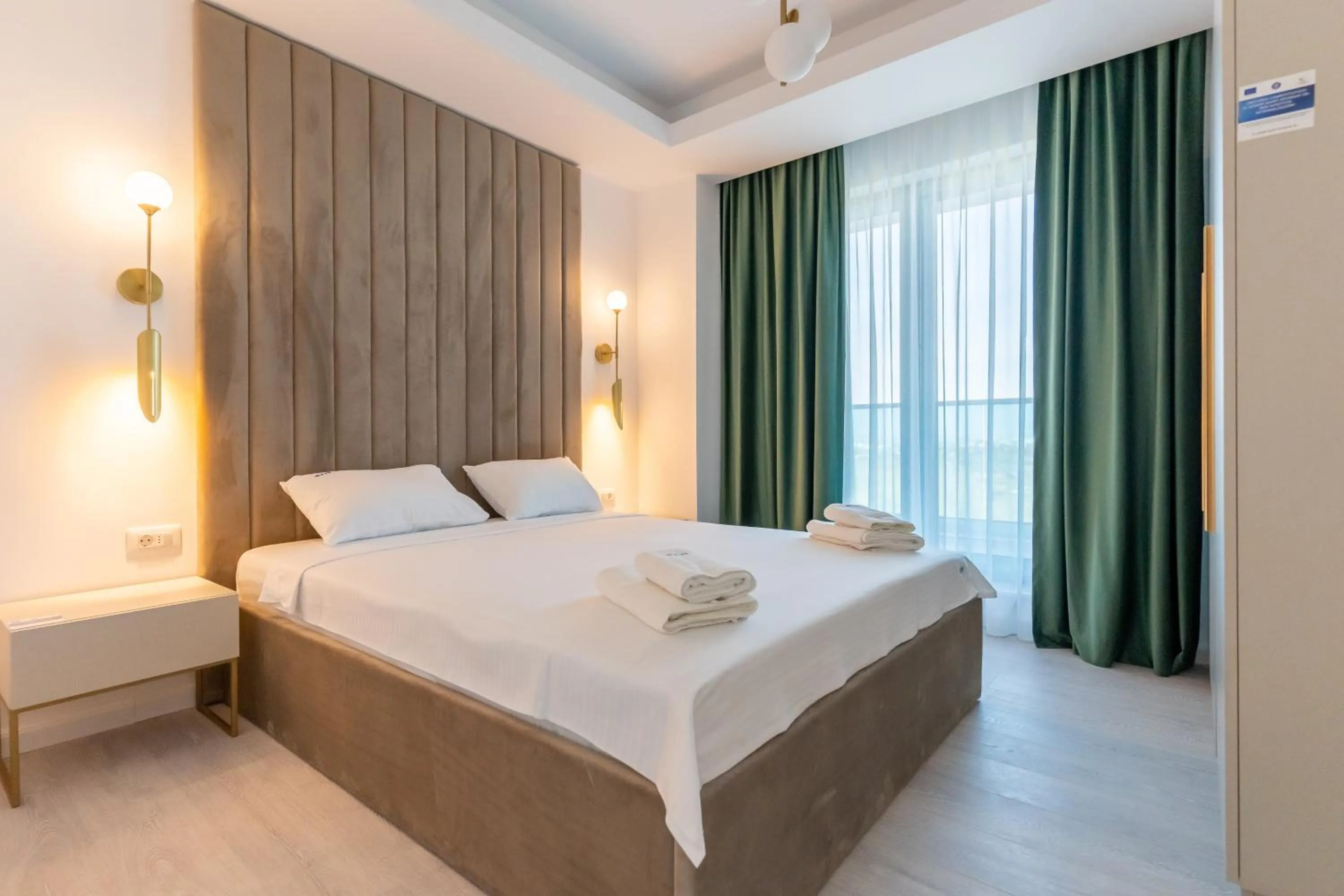 Bedroom, Bed in WAVE 4 Apartments Mamaia Nord
