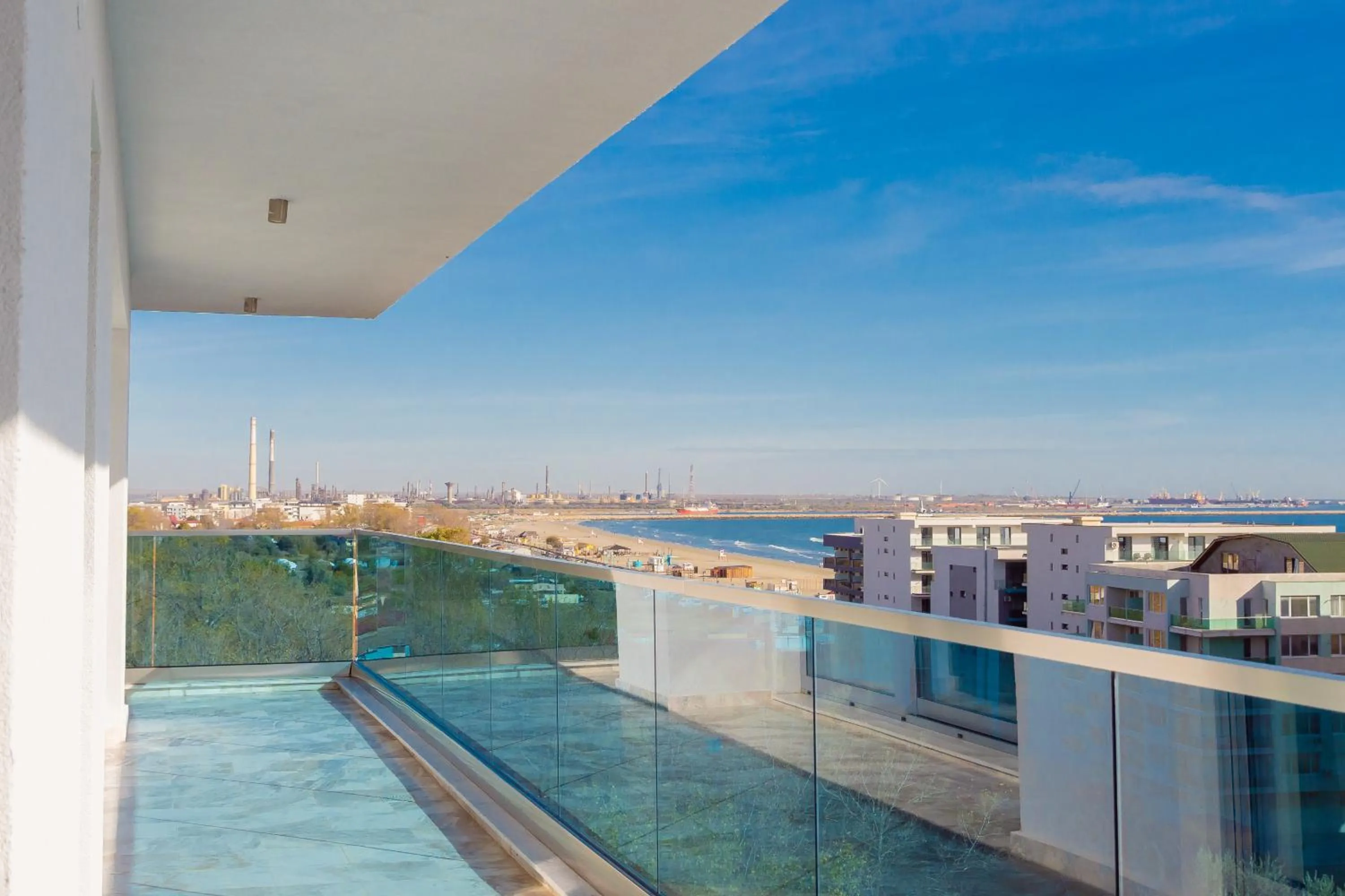 Balcony/Terrace in WAVE 4 Apartments Mamaia Nord