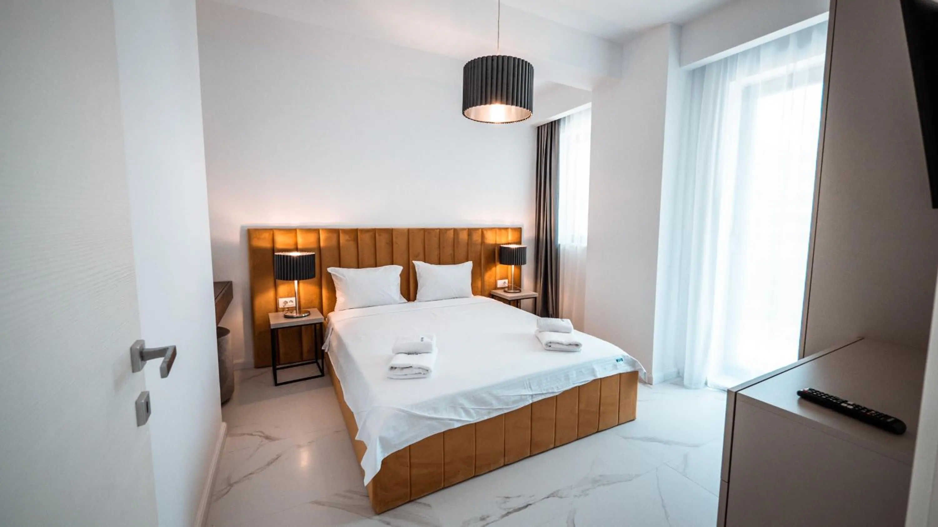 Bedroom, Bed in WAVE 4 Apartments Mamaia Nord