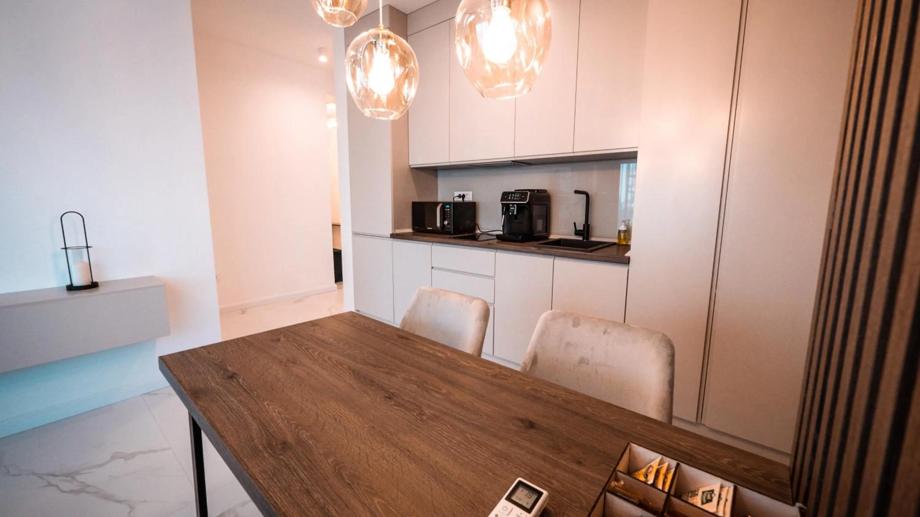 kitchen in WAVE 4 Apartments Mamaia Nord