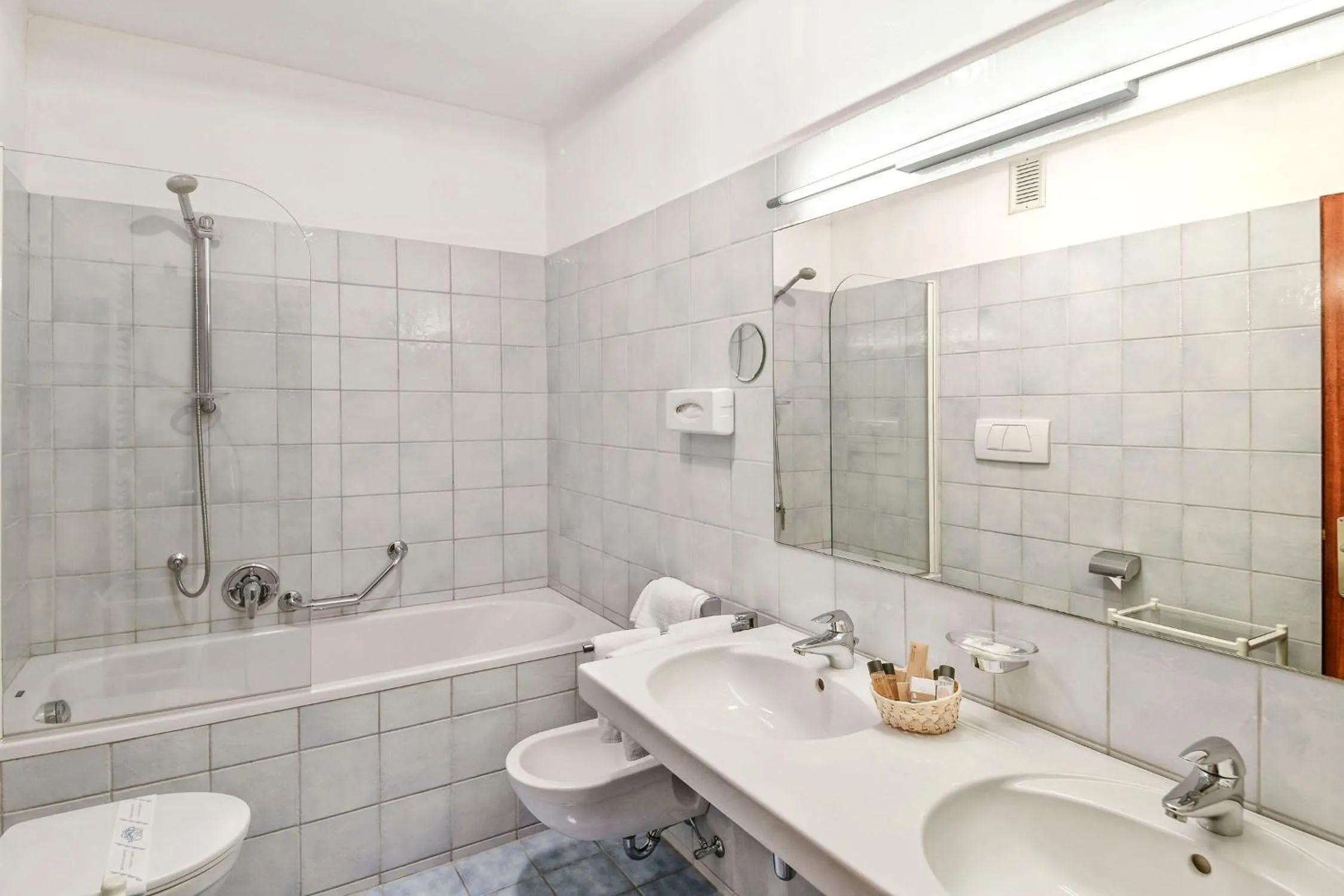 Bathroom in Hotel Juliane