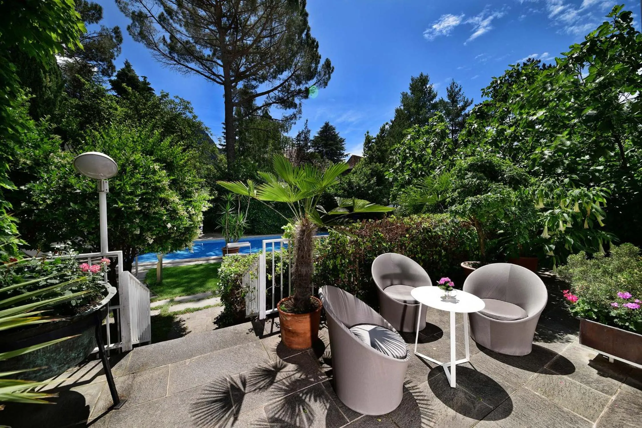 Swimming pool in Hotel Juliane