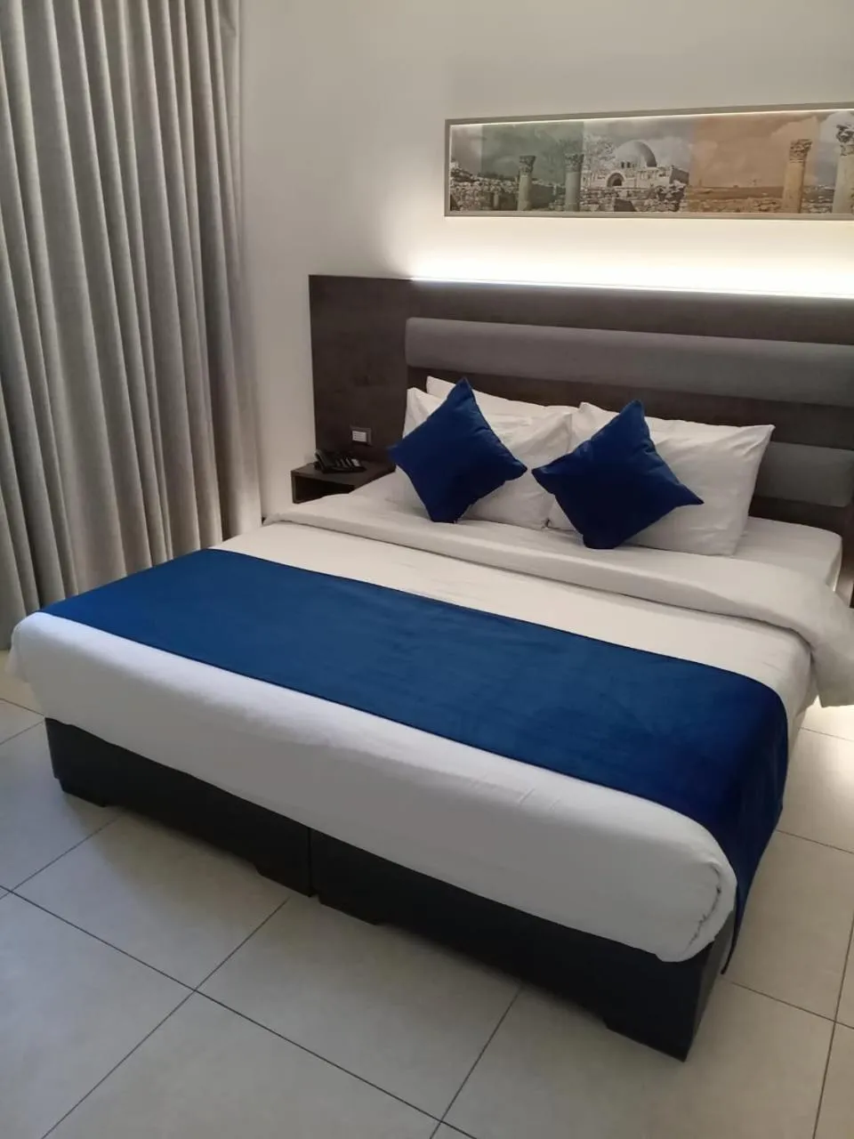 View (from property/room), Bed in Liv Weibdeh Hotel Suites