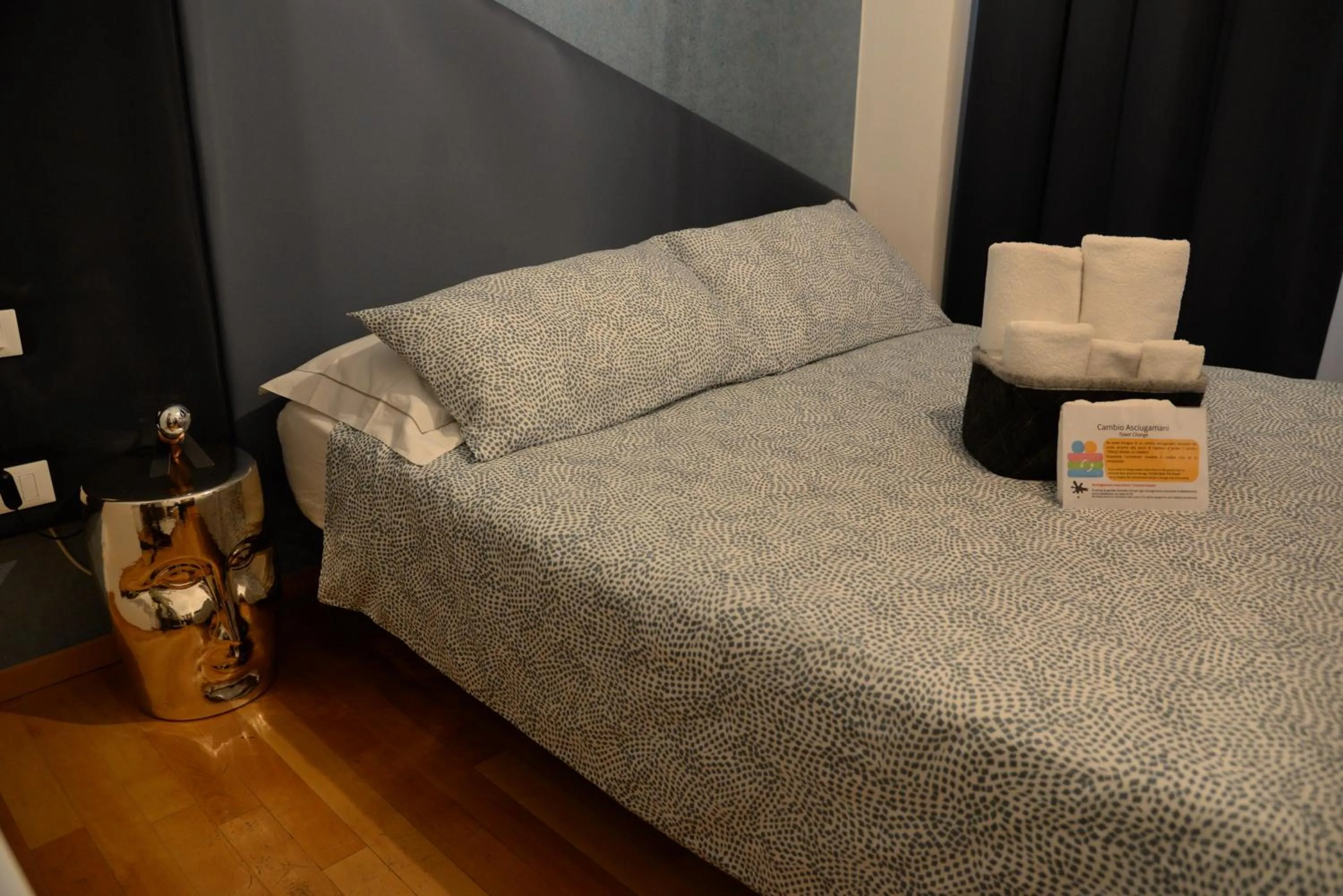 Bed in House of Trento - NO Reception