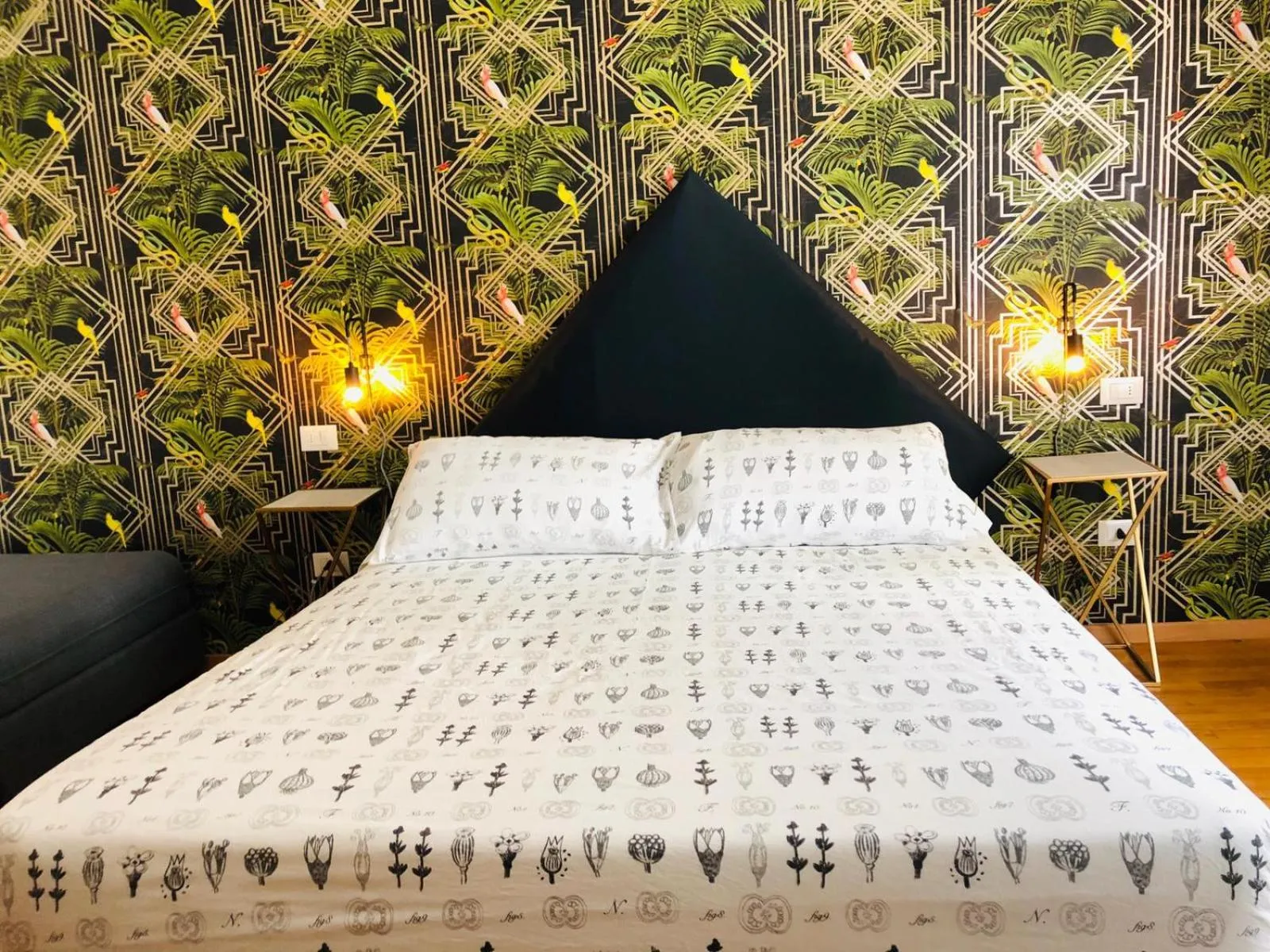 Bed in House of Trento - NO Reception