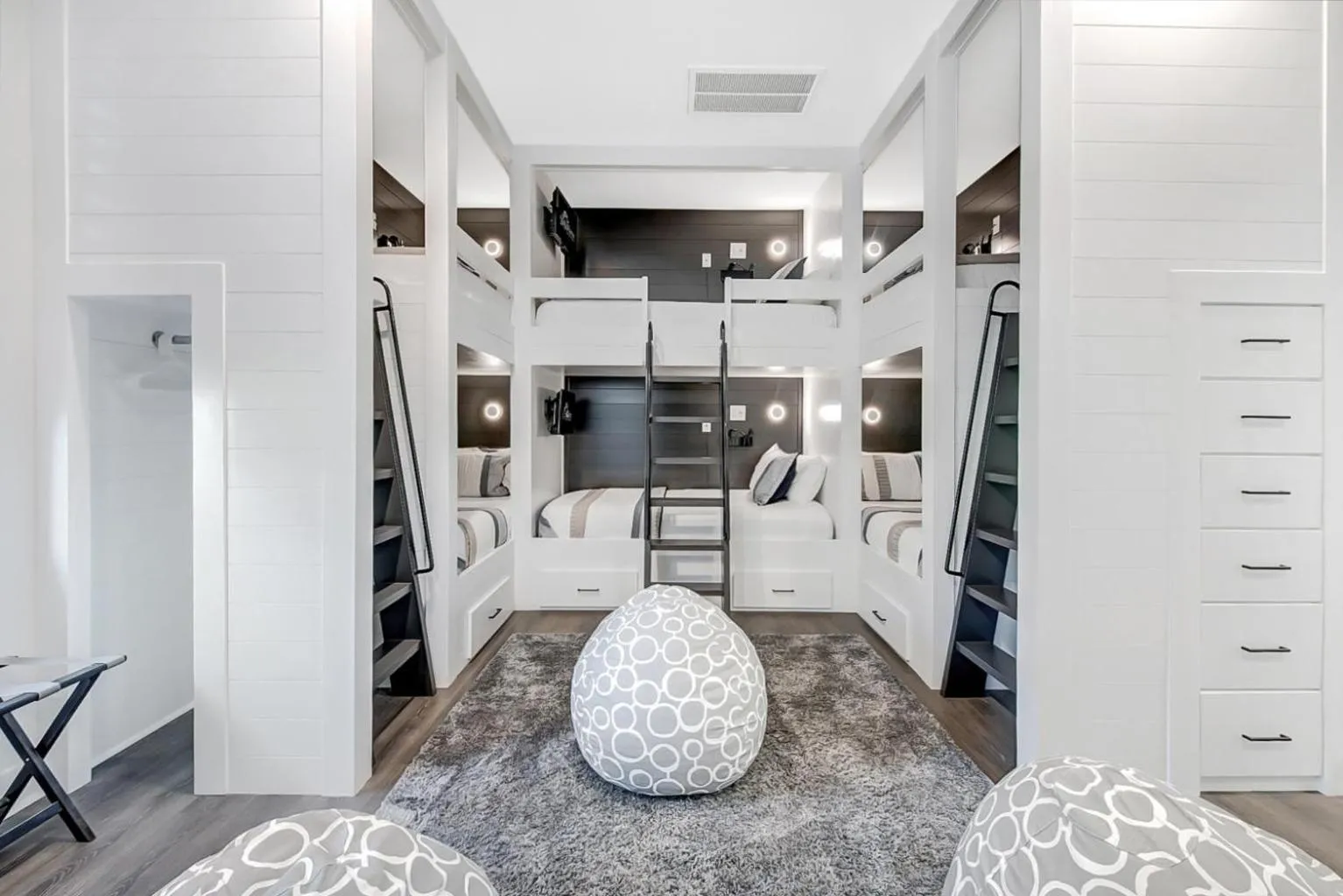 Shoreline on Stonemarker