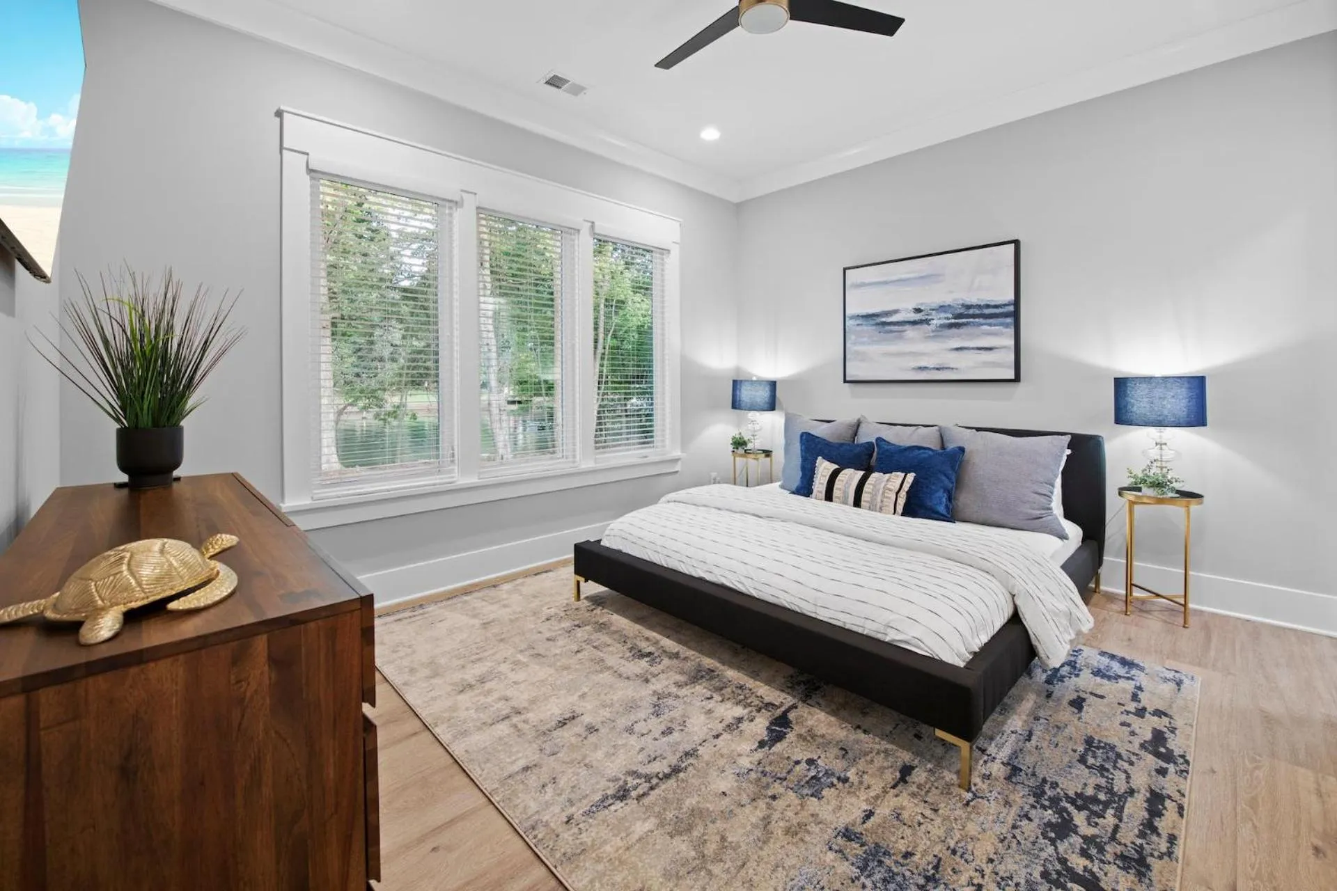 Bed in Hanesbee Escape