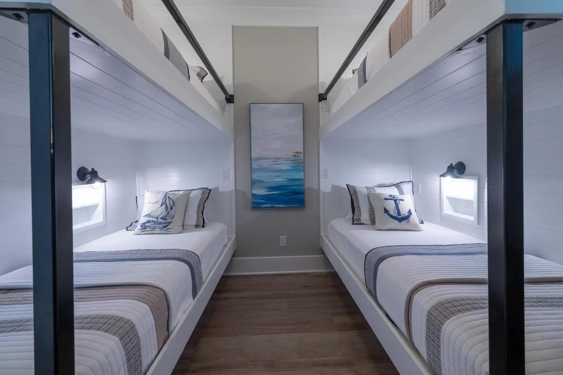 Bed in Hanesbee Escape