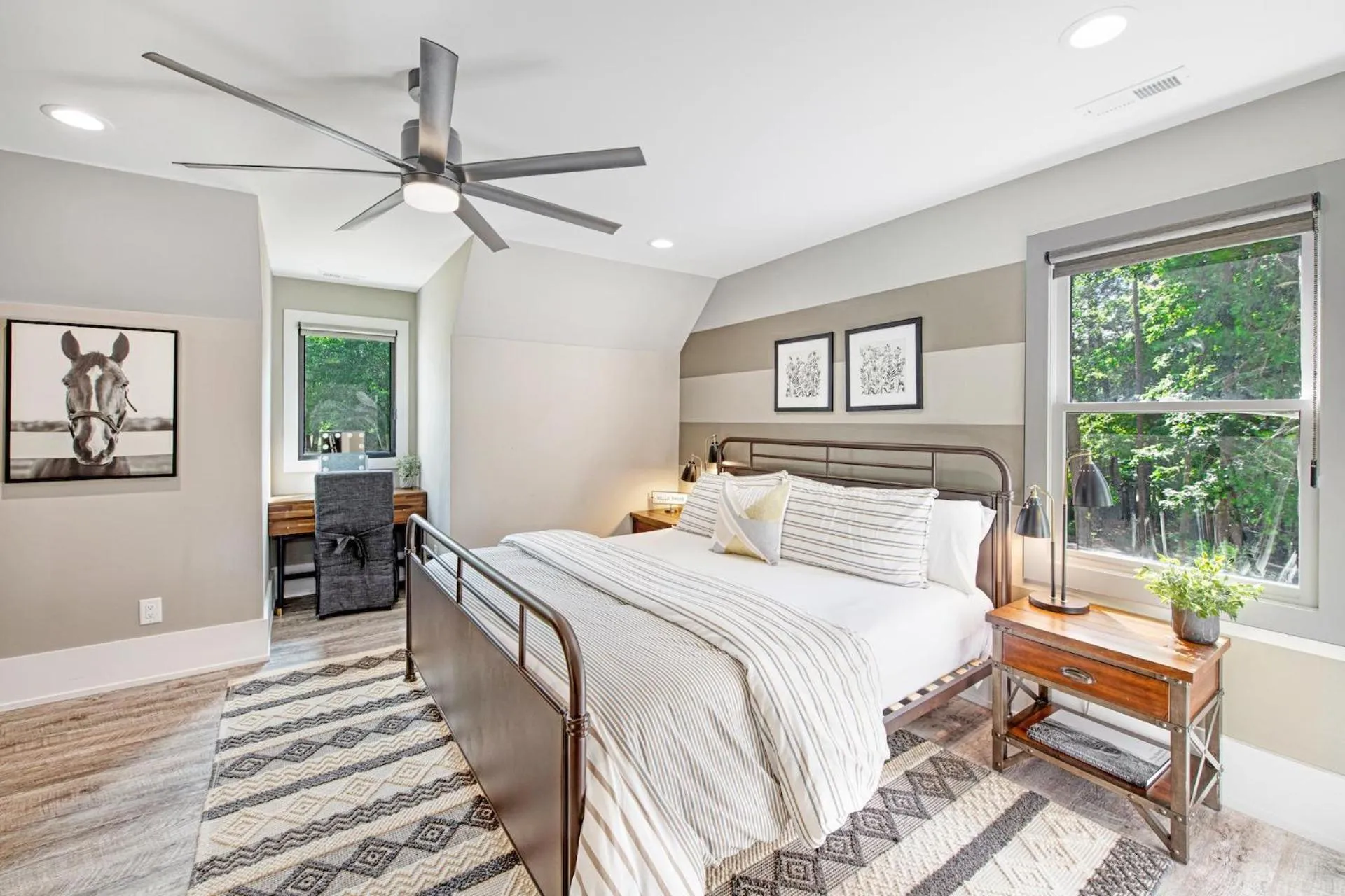 Bed in Sterling on Strawpocket