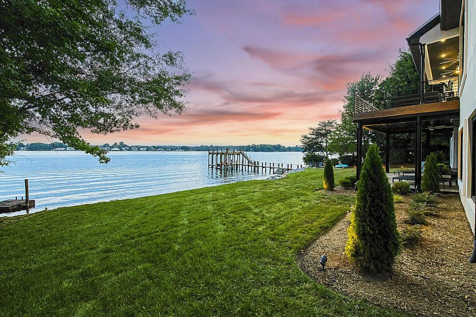 Sterling on Strawpocket