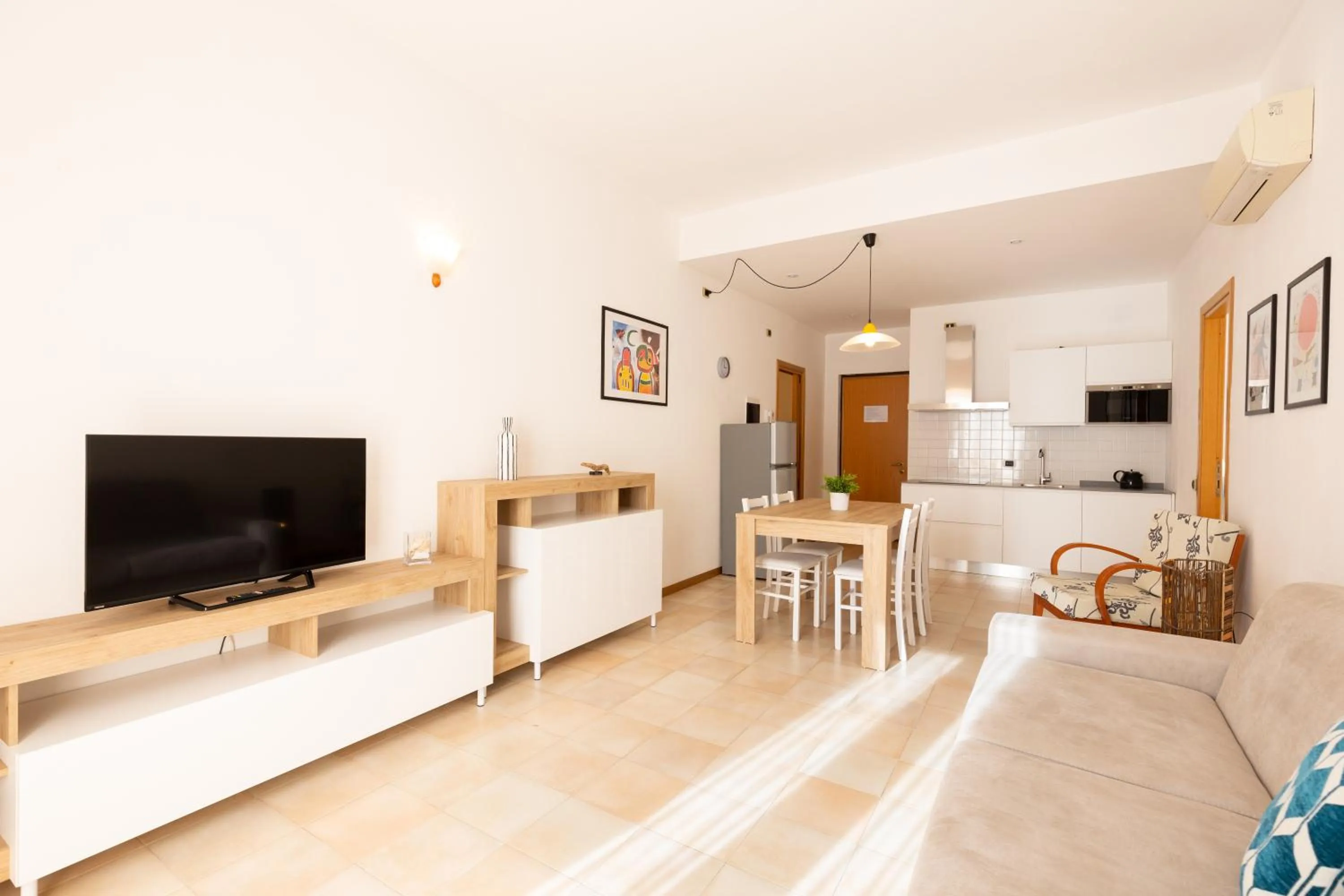 TV and multimedia in Riviera Residence