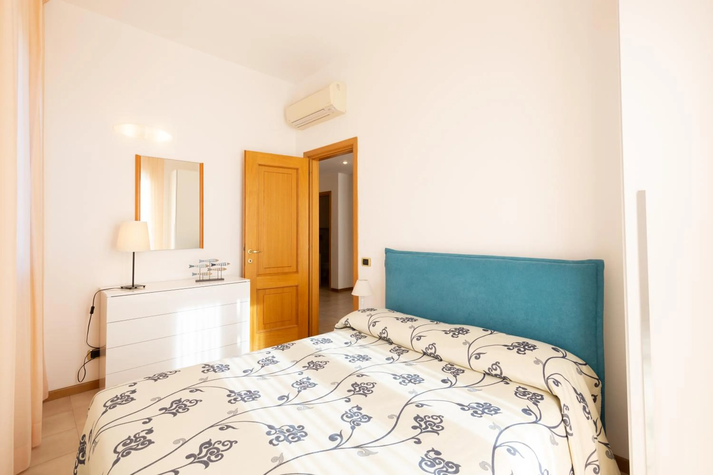 Bedroom, Bed in Riviera Residence