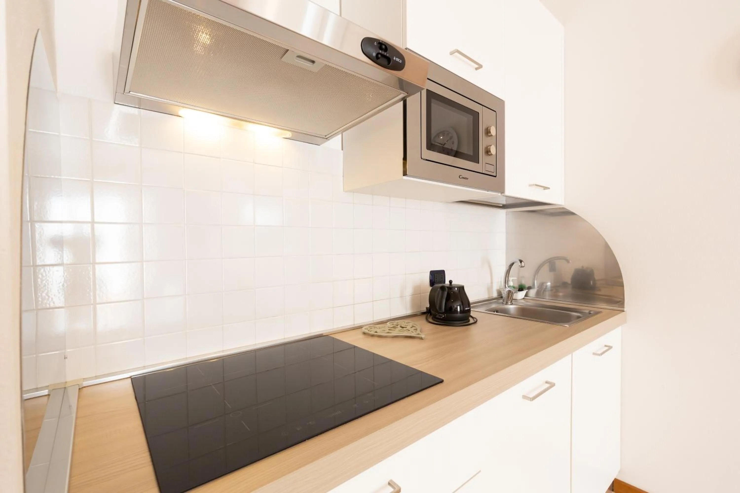 Kitchen or kitchenette in Riviera Residence