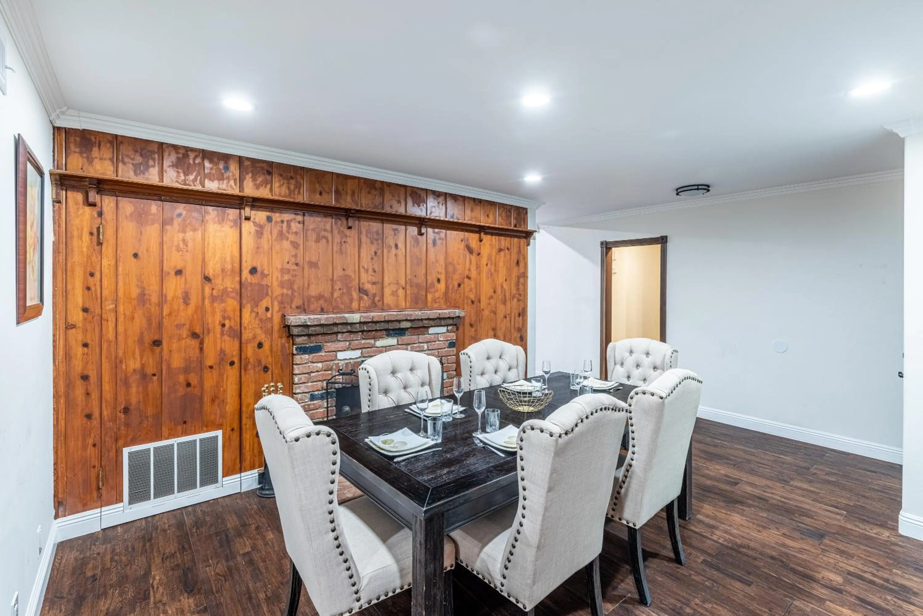 Spacious Home with Garden & Pool