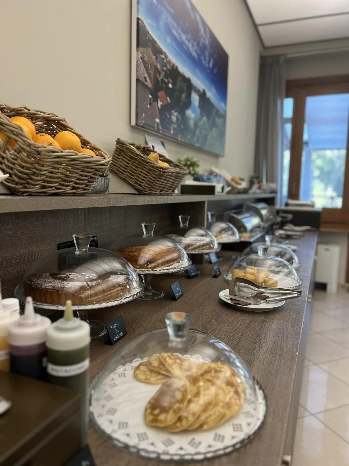 Breakfast in Best Quality Hotel La Darsena