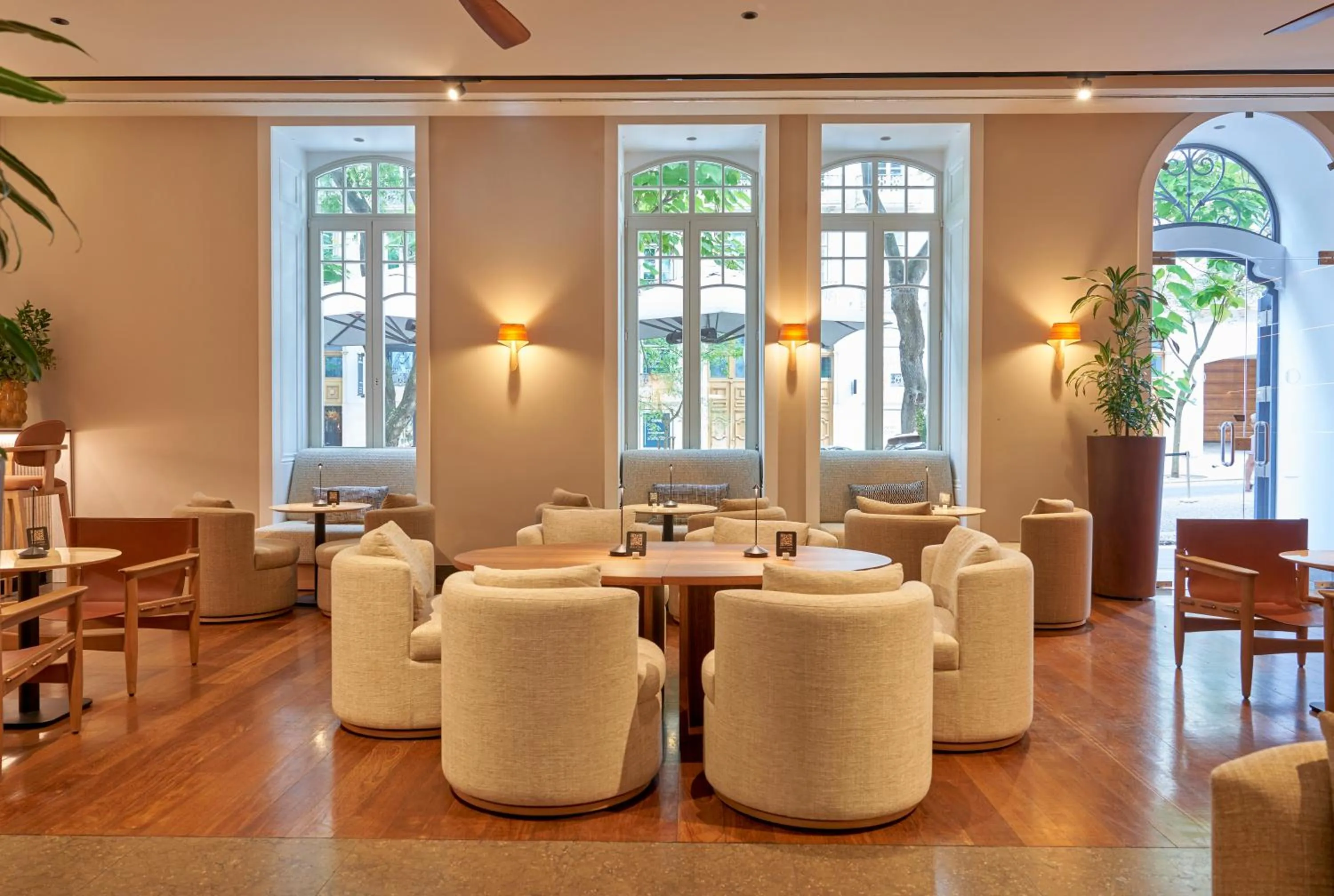 Lounge or bar in PortoBay Liberdade