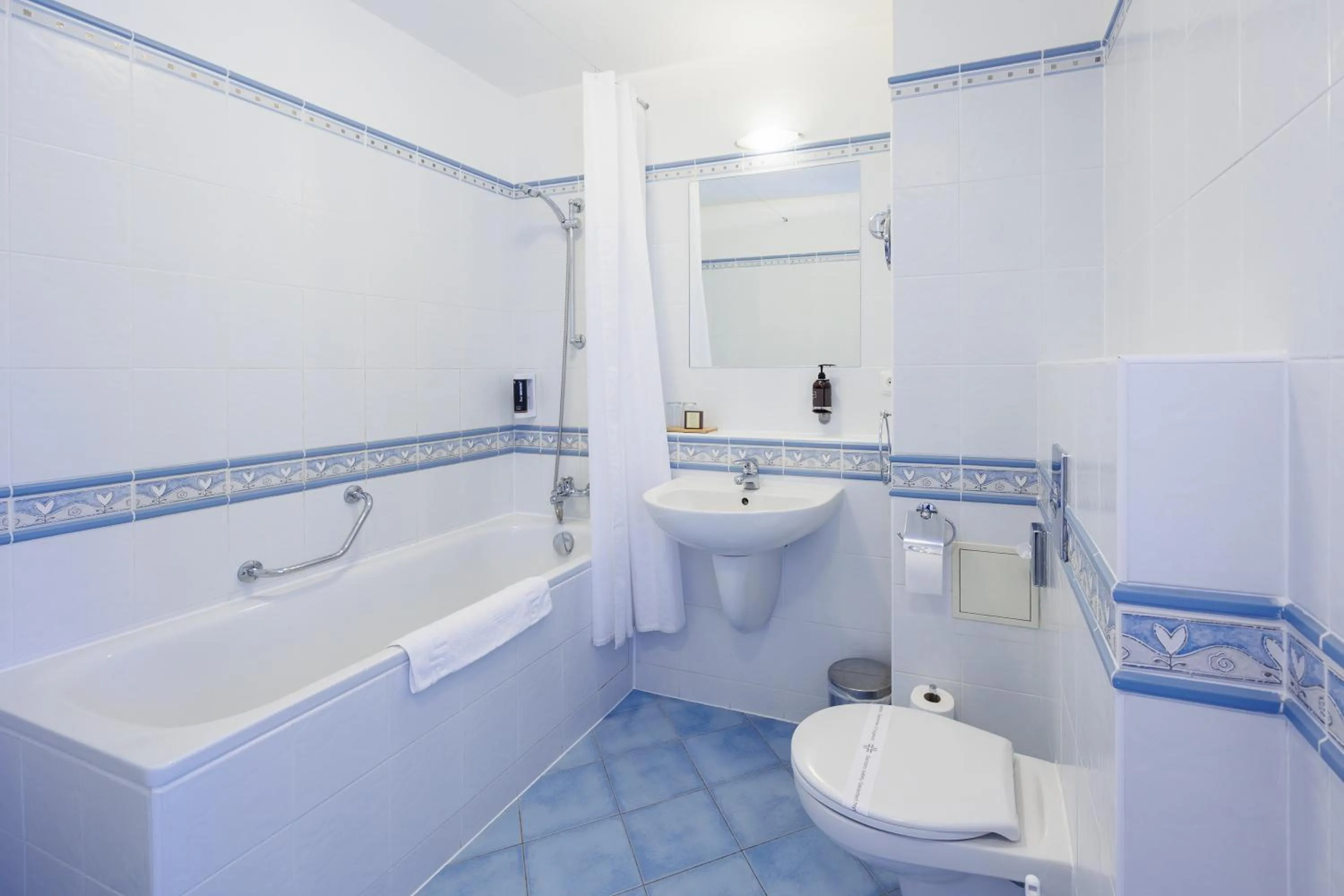 Toilet in Hotel U Zámečku Cihelny