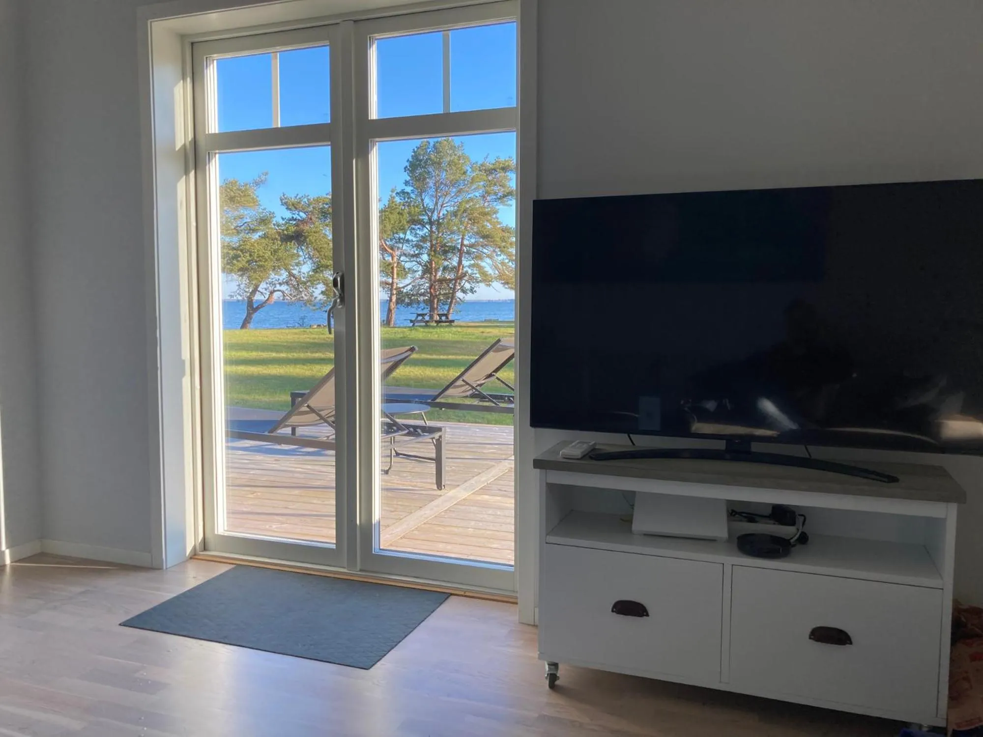 Communal lounge/ TV room in Stora Frögården