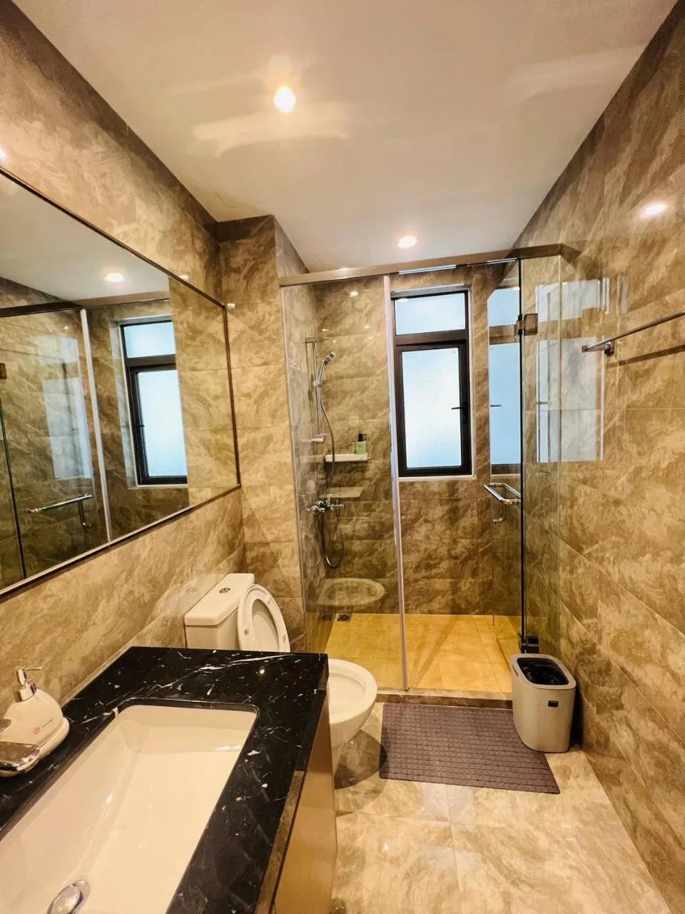 R&F PRINCESS COVE by ANJU