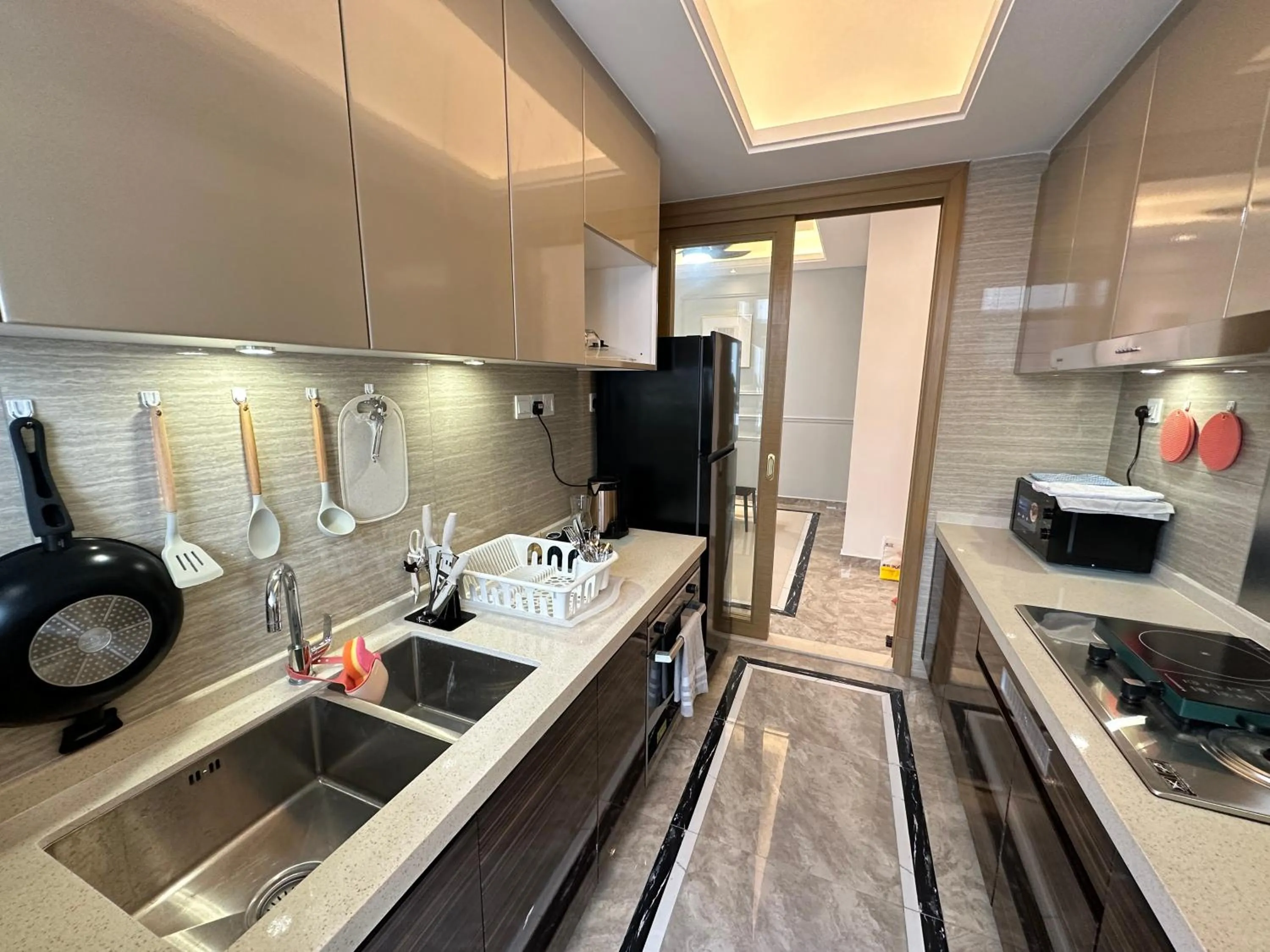 R&F PRINCESS COVE by ANJU