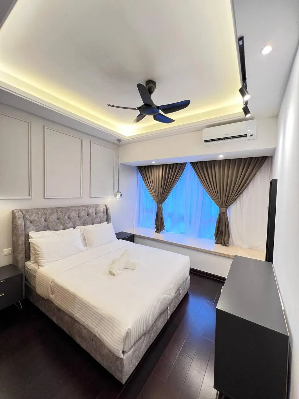 Bed in R&F PRINCESS COVE by ANJU