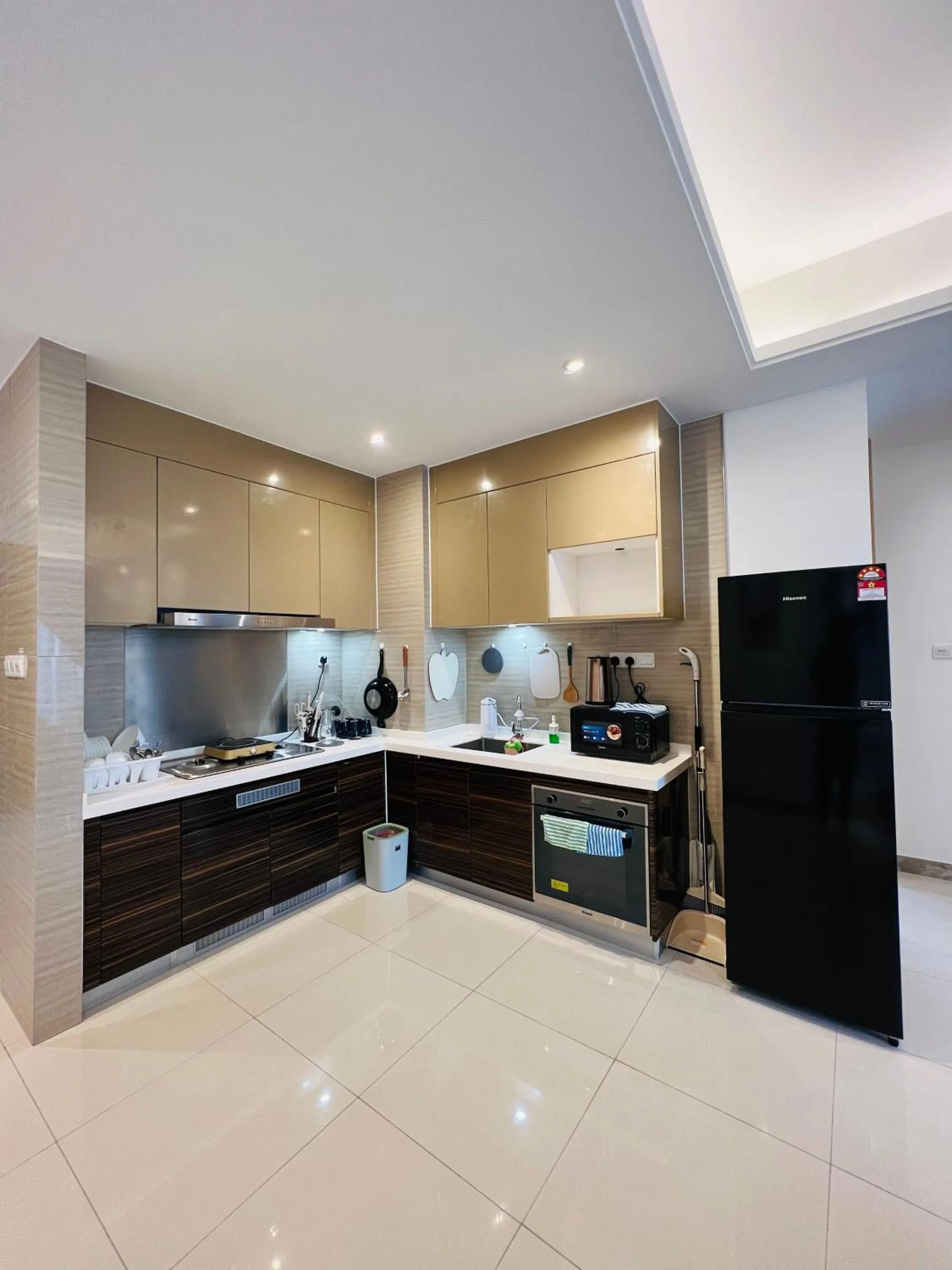 R&F PRINCESS COVE by ANJU