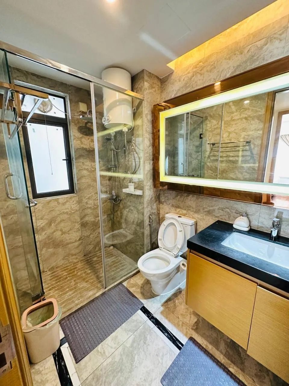 R&F PRINCESS COVE by ANJU