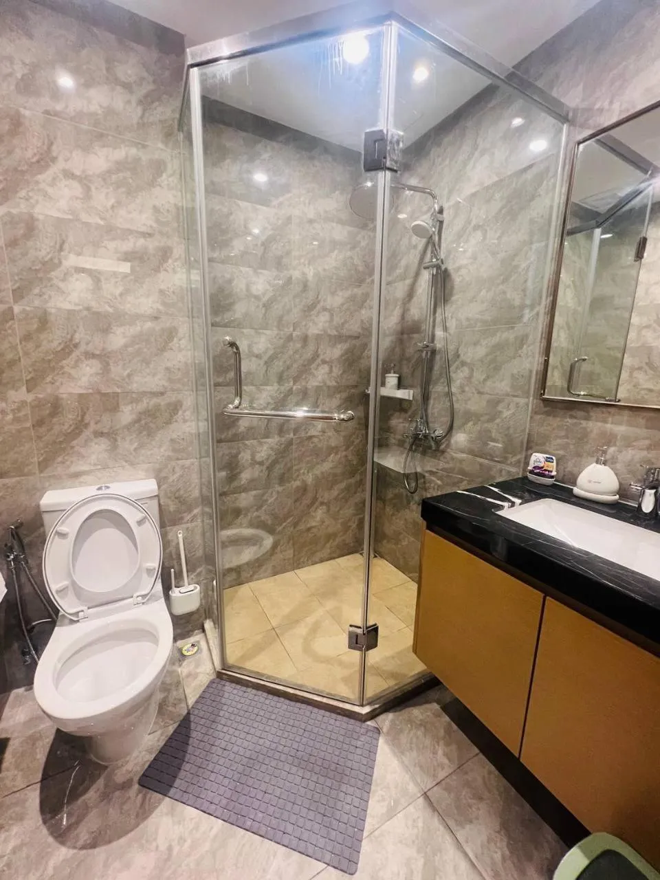 R&F PRINCESS COVE by ANJU