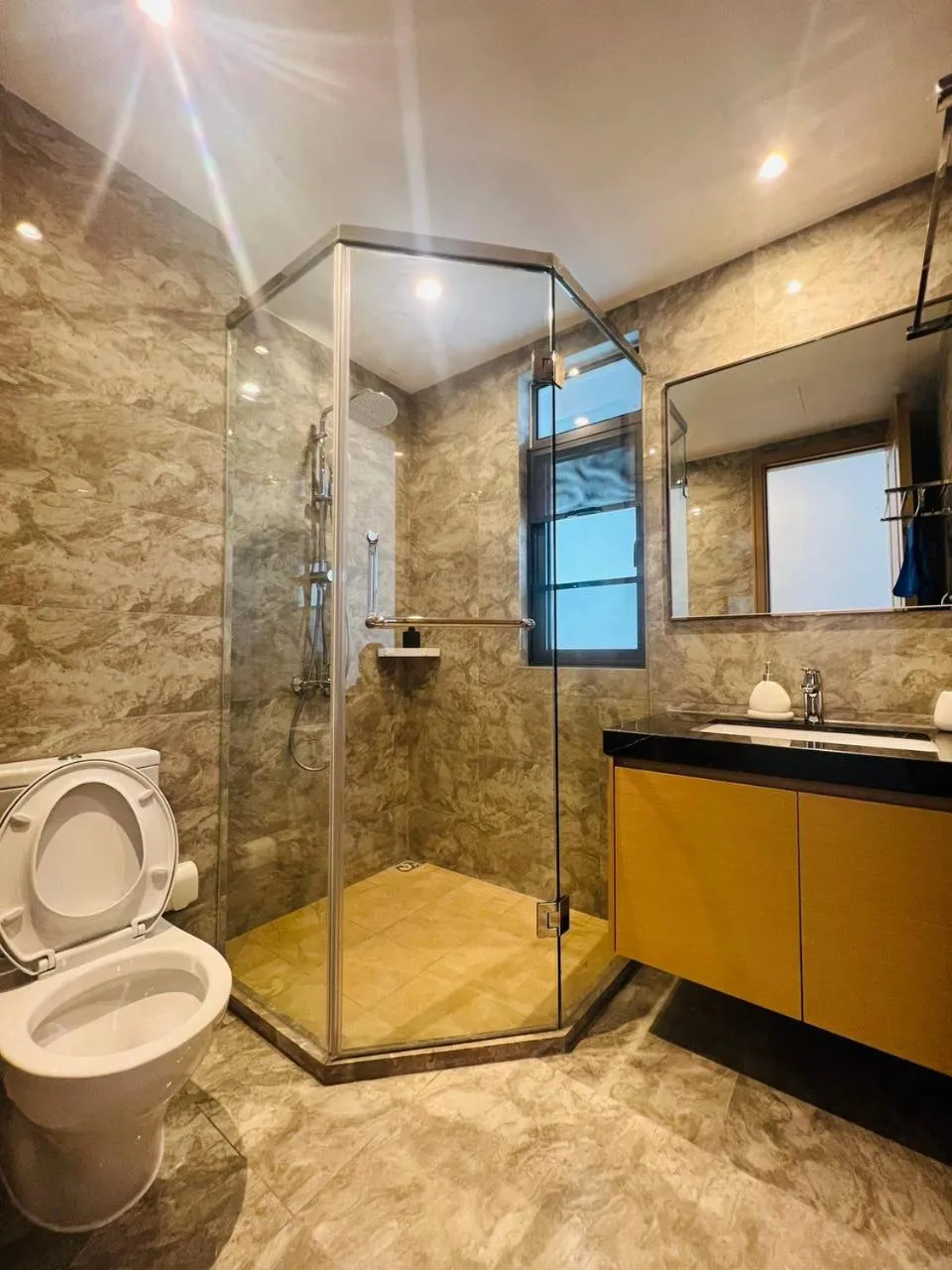 R&F PRINCESS COVE by ANJU