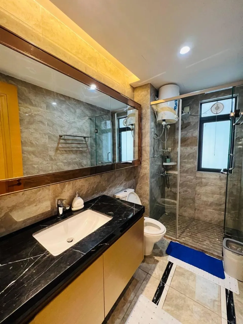 R&F PRINCESS COVE by ANJU