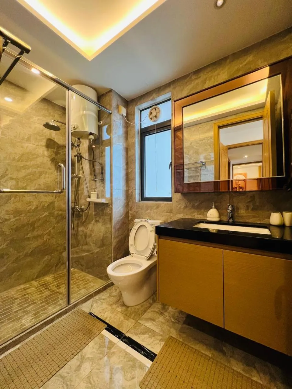 R&F PRINCESS COVE by ANJU