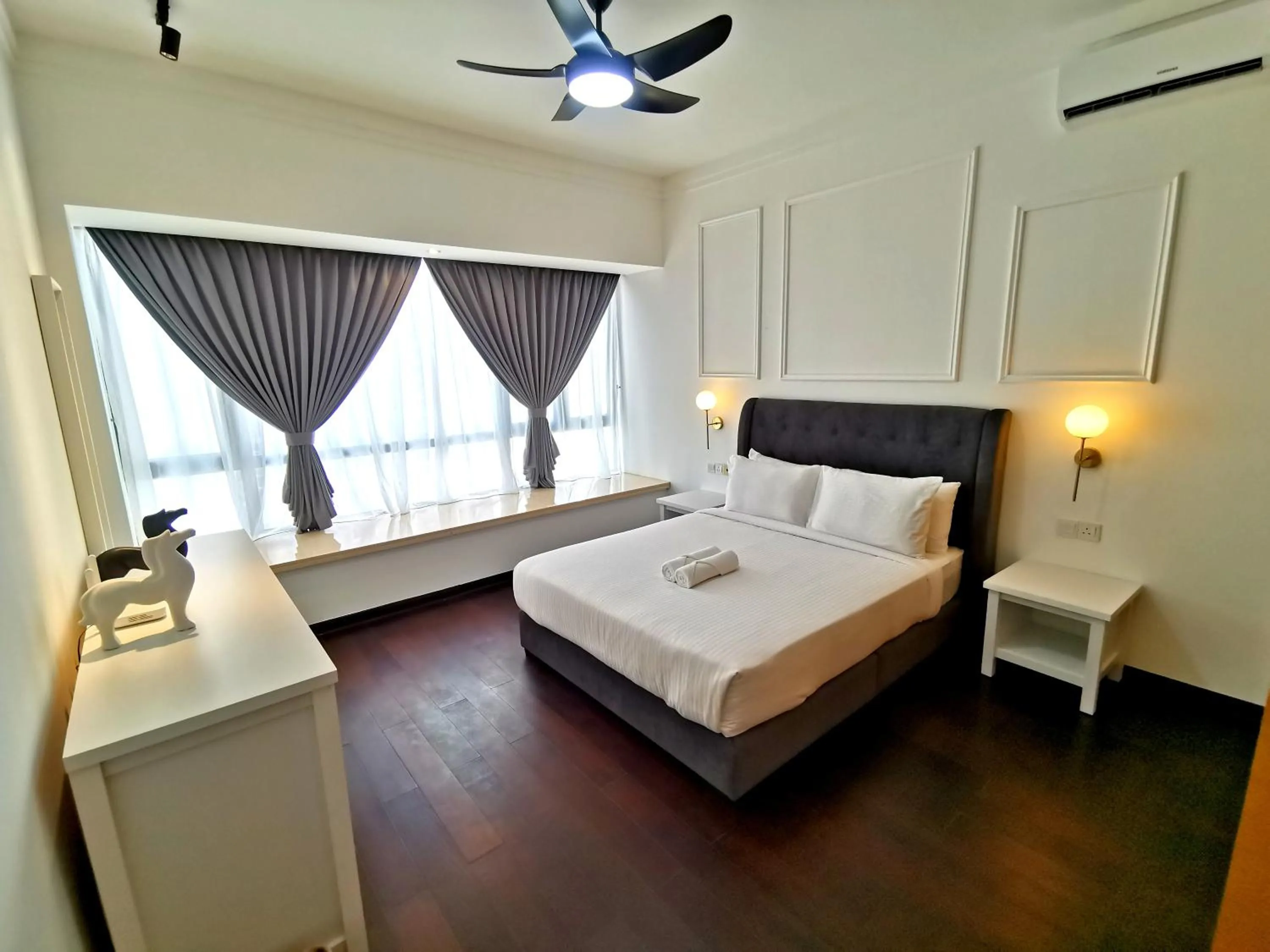 Bed in R&F PRINCESS COVE by ANJU