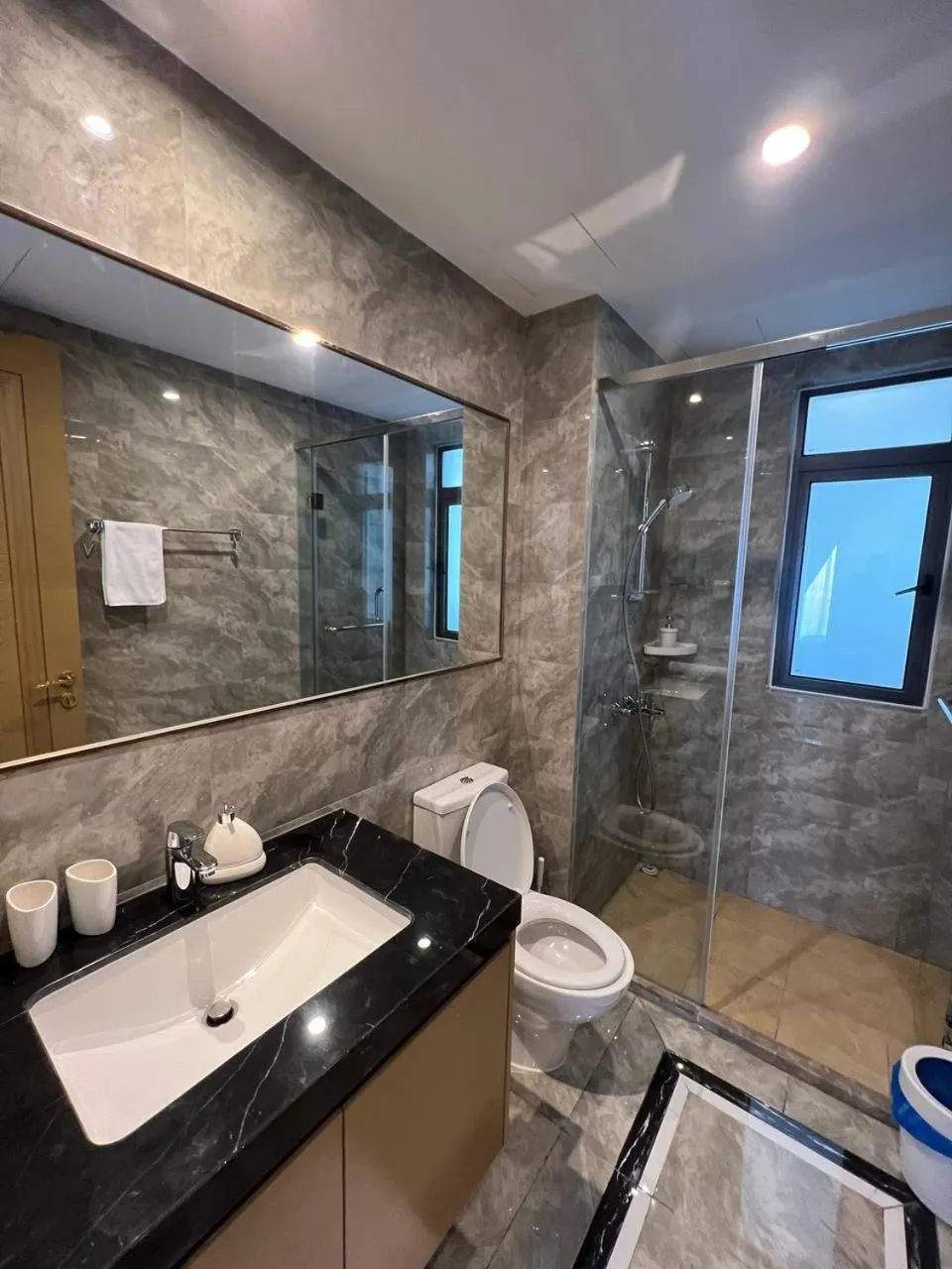 R&F PRINCESS COVE by ANJU