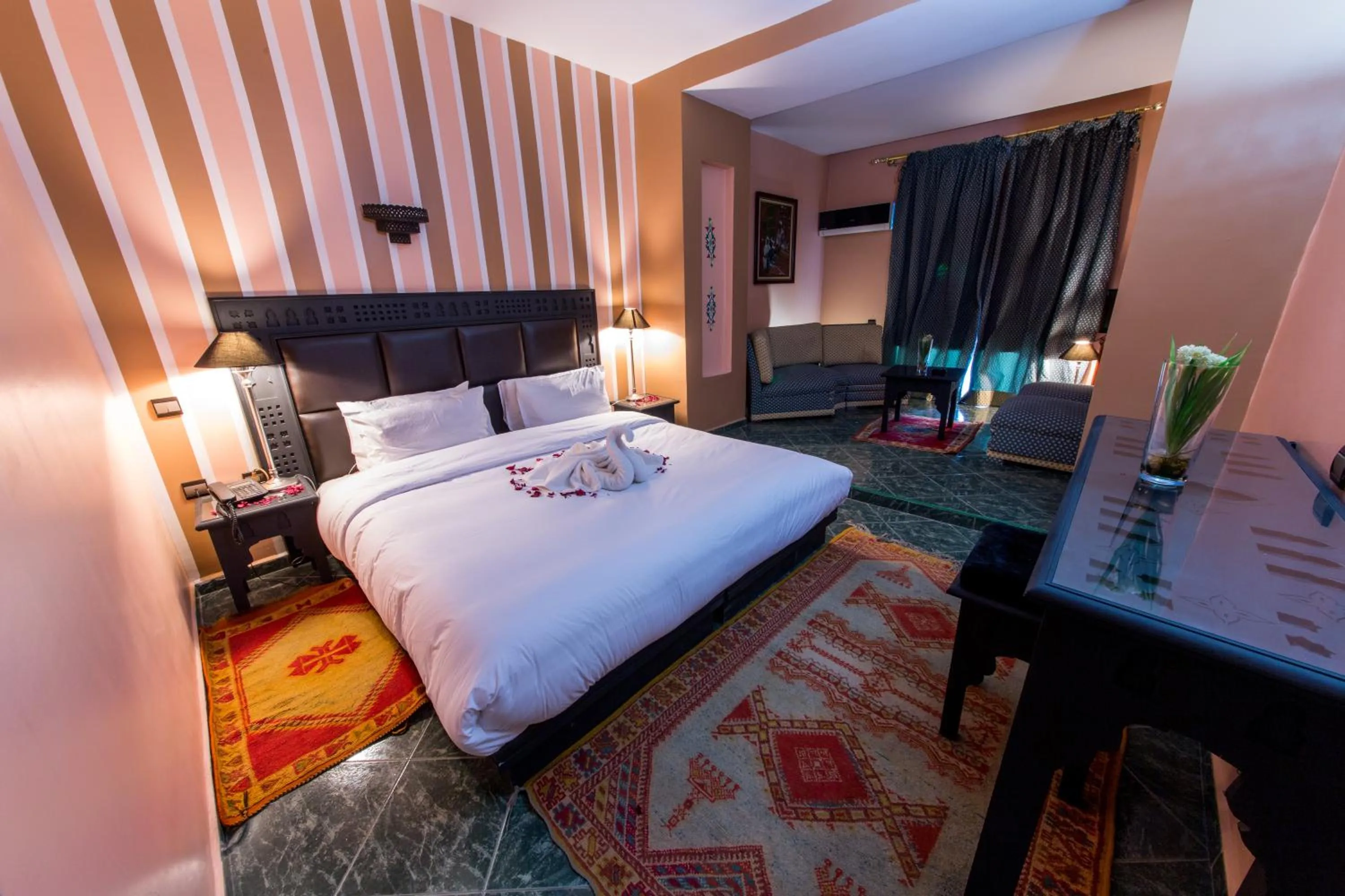 Bedroom, Bed in Hotel Akouas