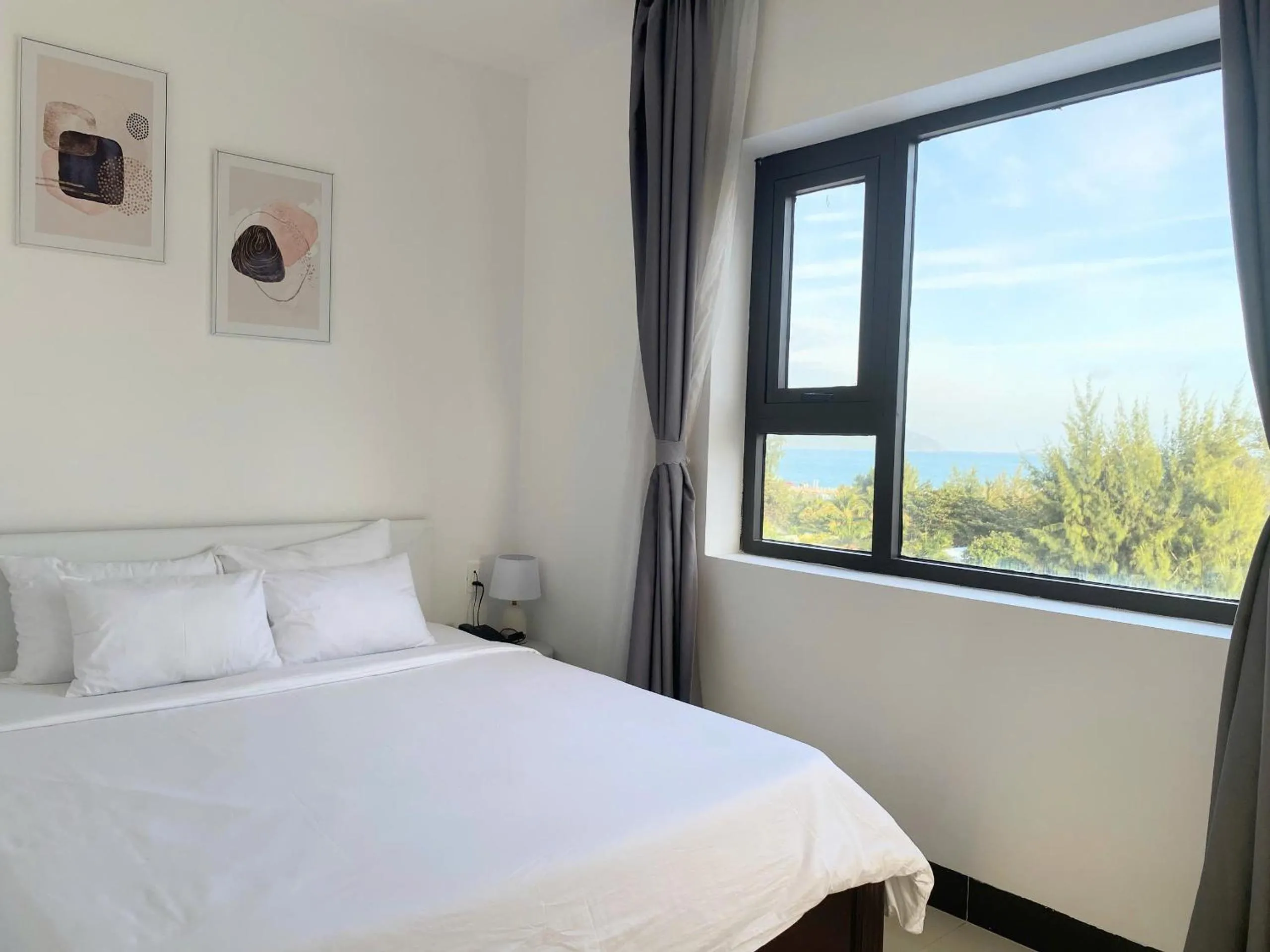 Beach, Bed in Horizon Côn Đảo Hotel