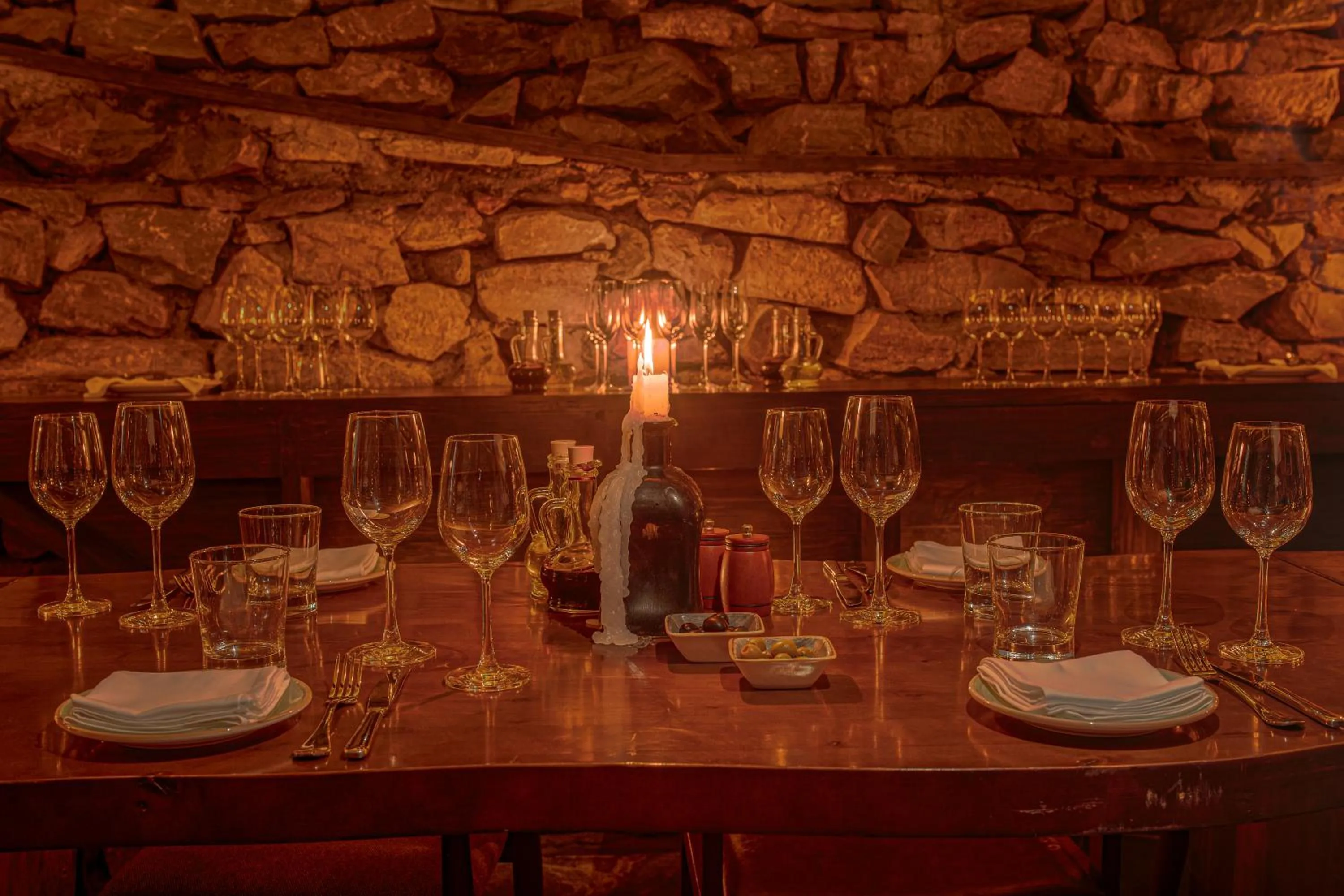 Restaurant/places to eat in Kavya Himalayas