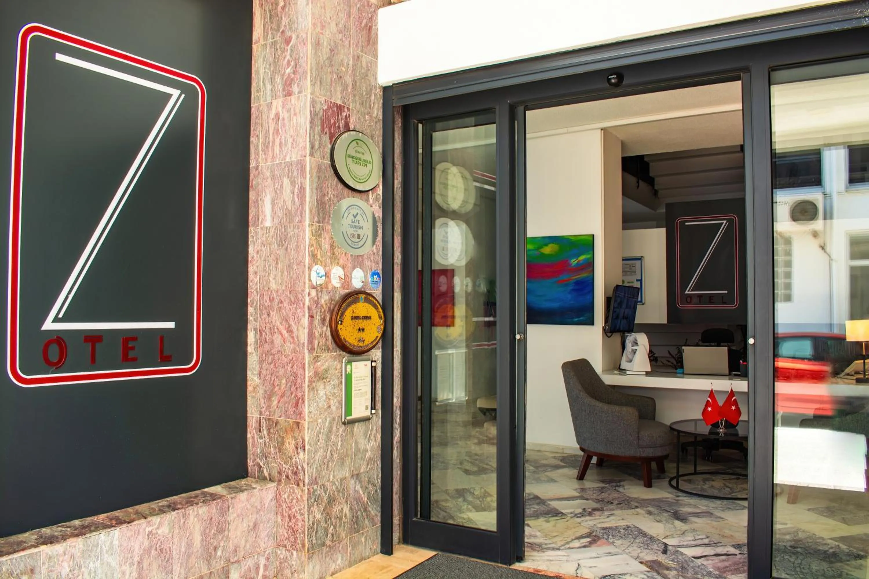 Facade/entrance in Z OTEL