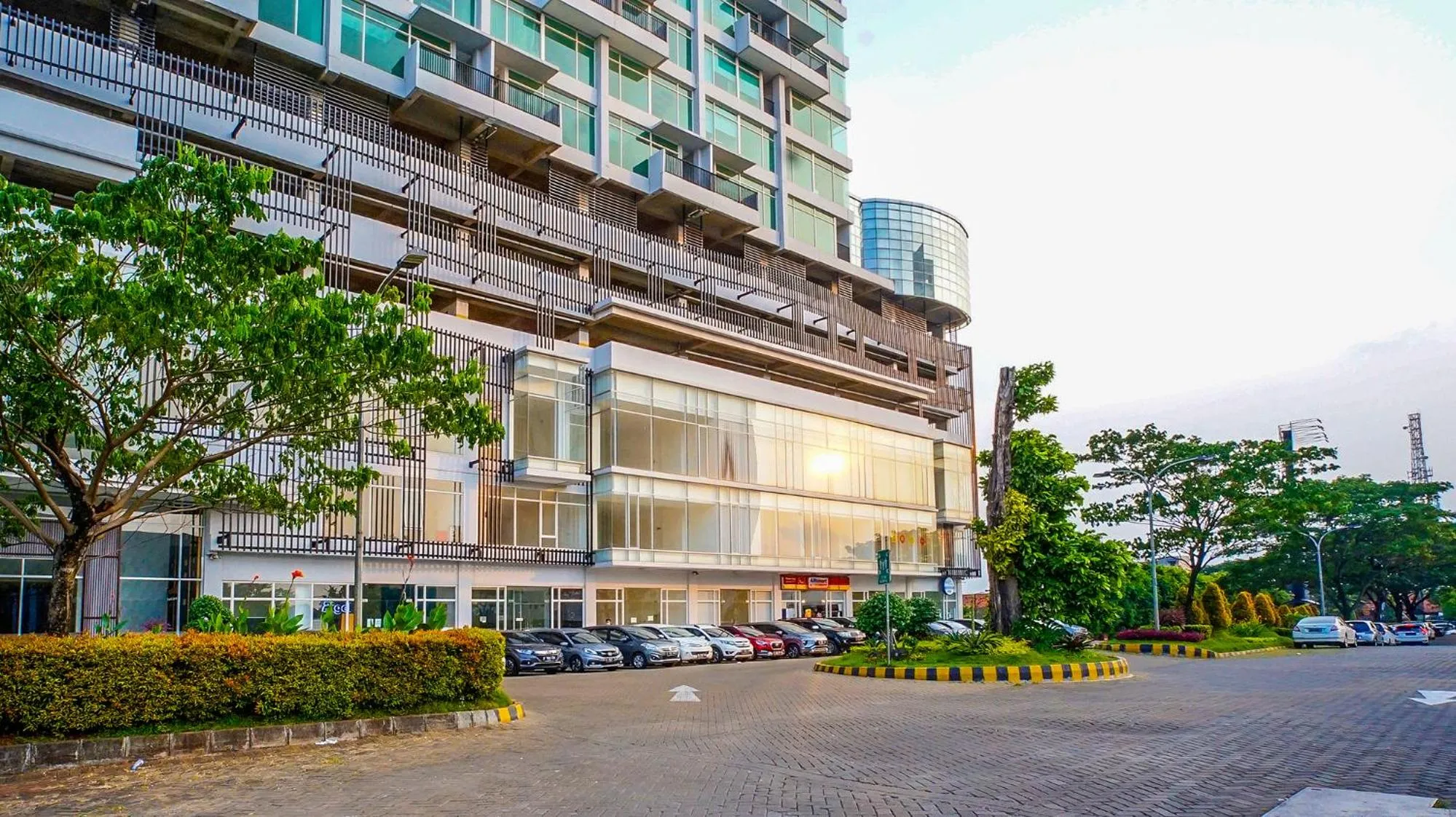 Property building in Ventura Room at TreePark City