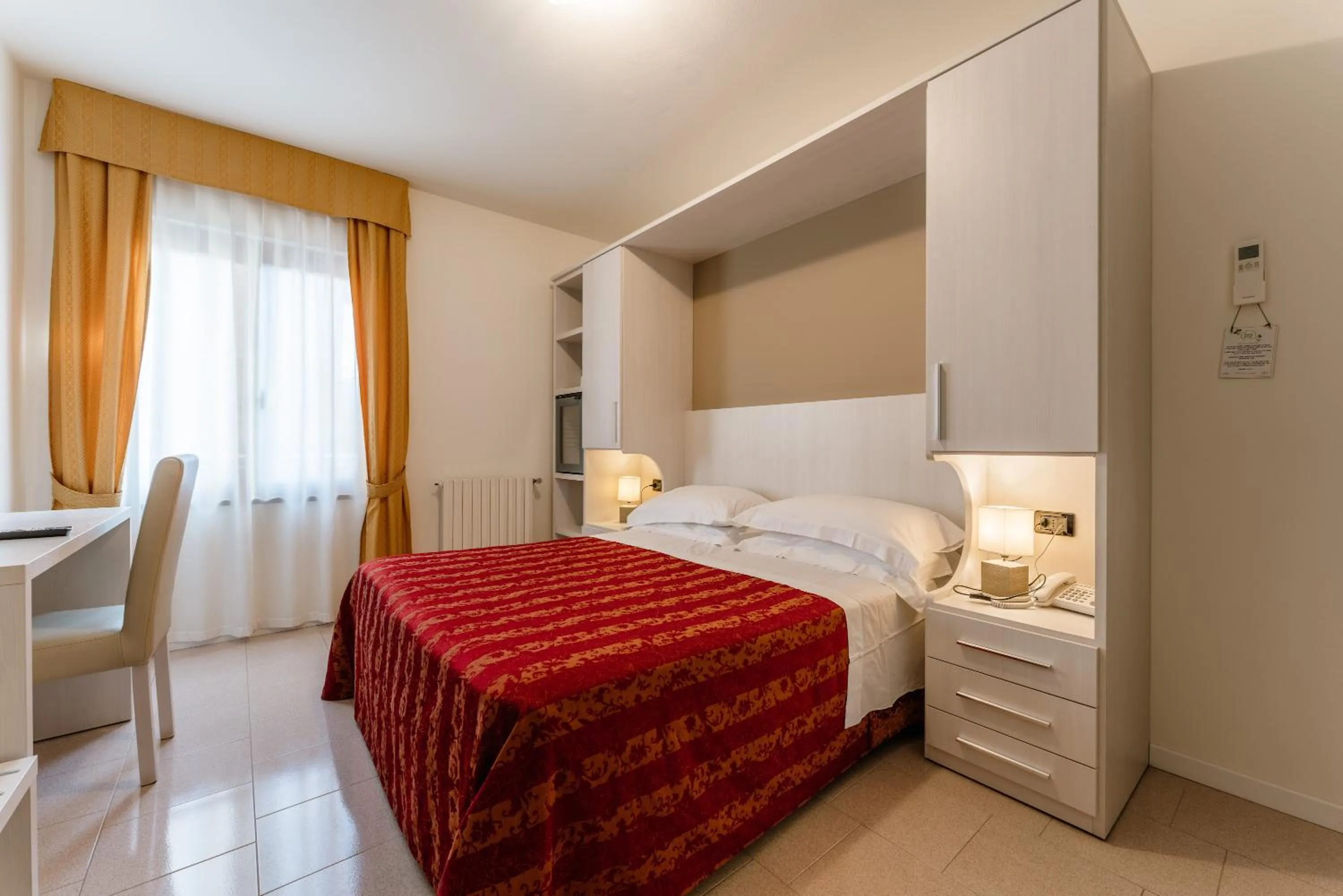 Bed in Hotel Eden Salò