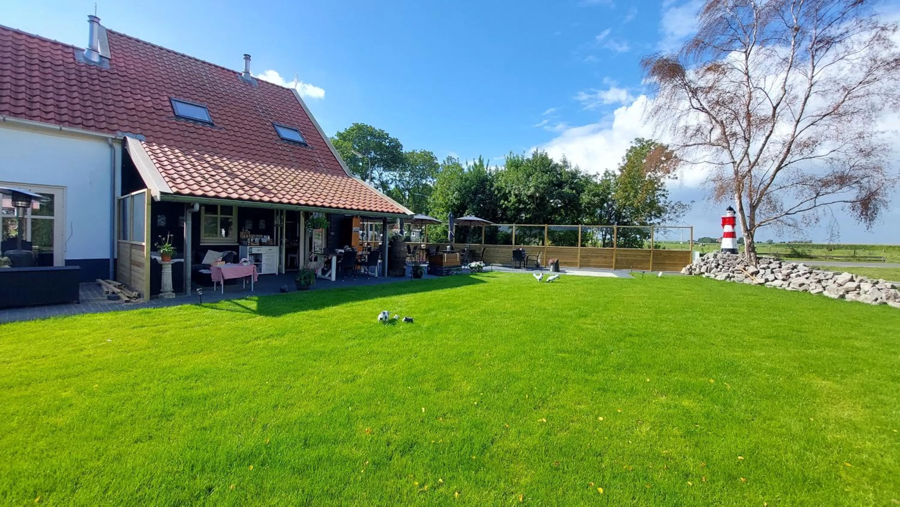 Garden view in Het baken van Tholen