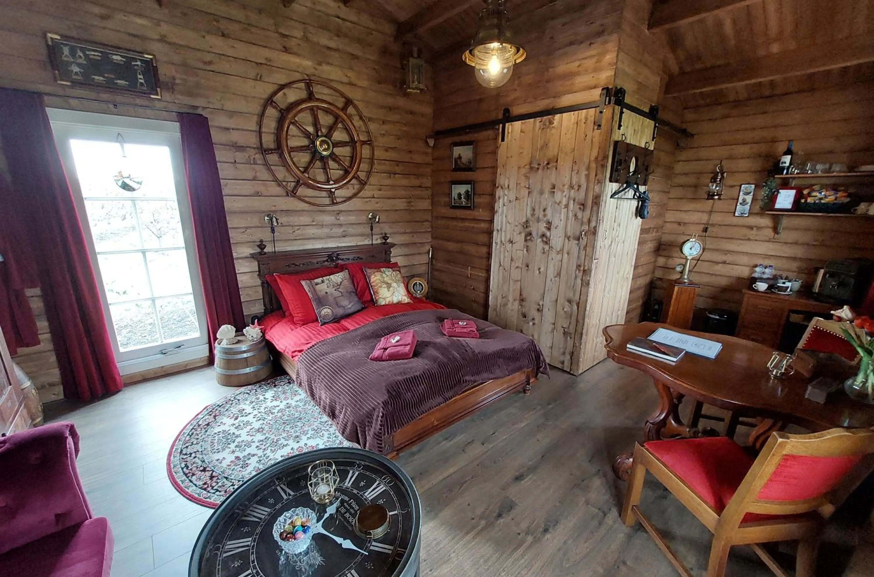 Photo of the whole room in Het baken van Tholen