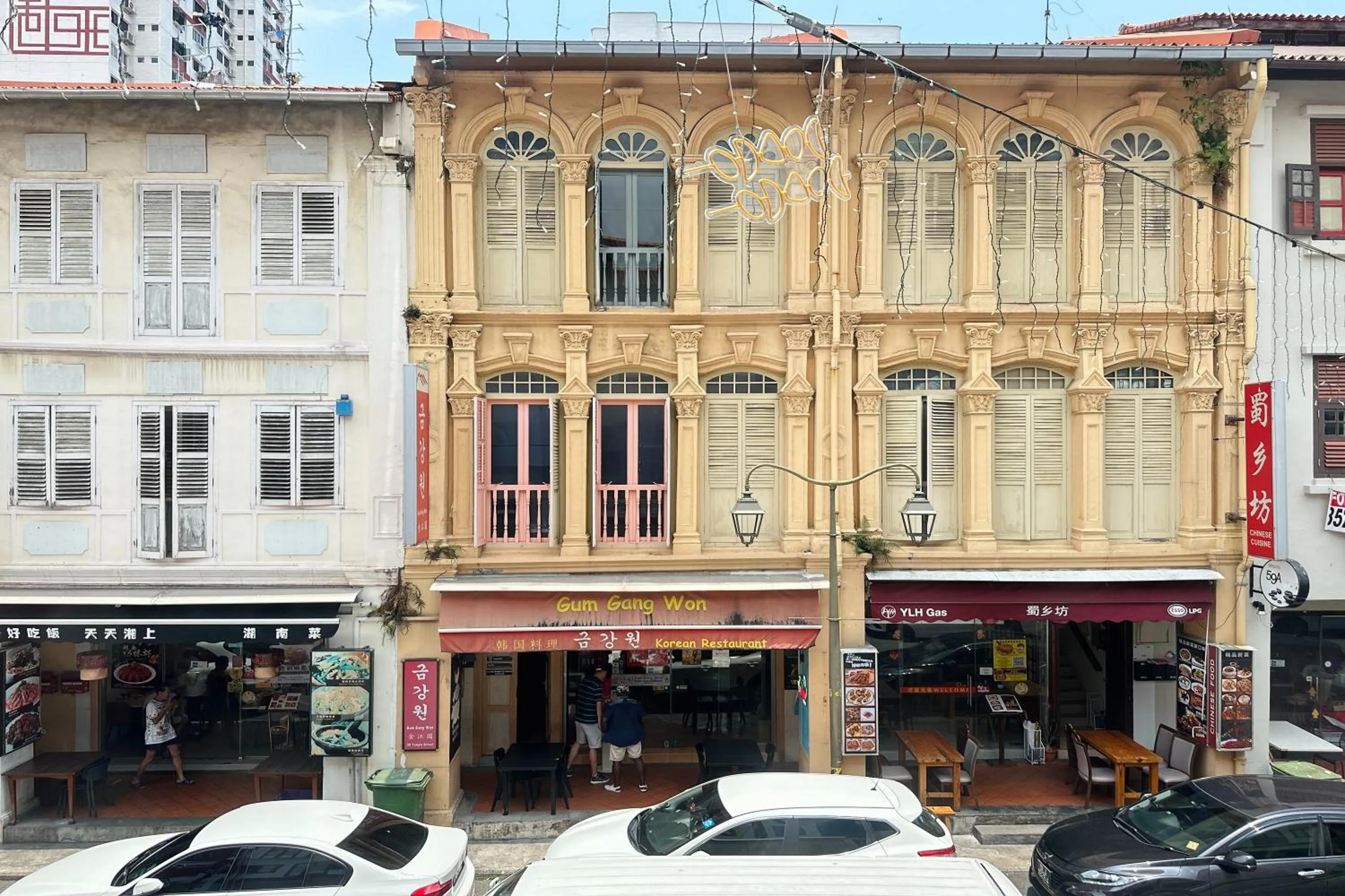 Nearby landmark in Rucksack Inn Temple Street
