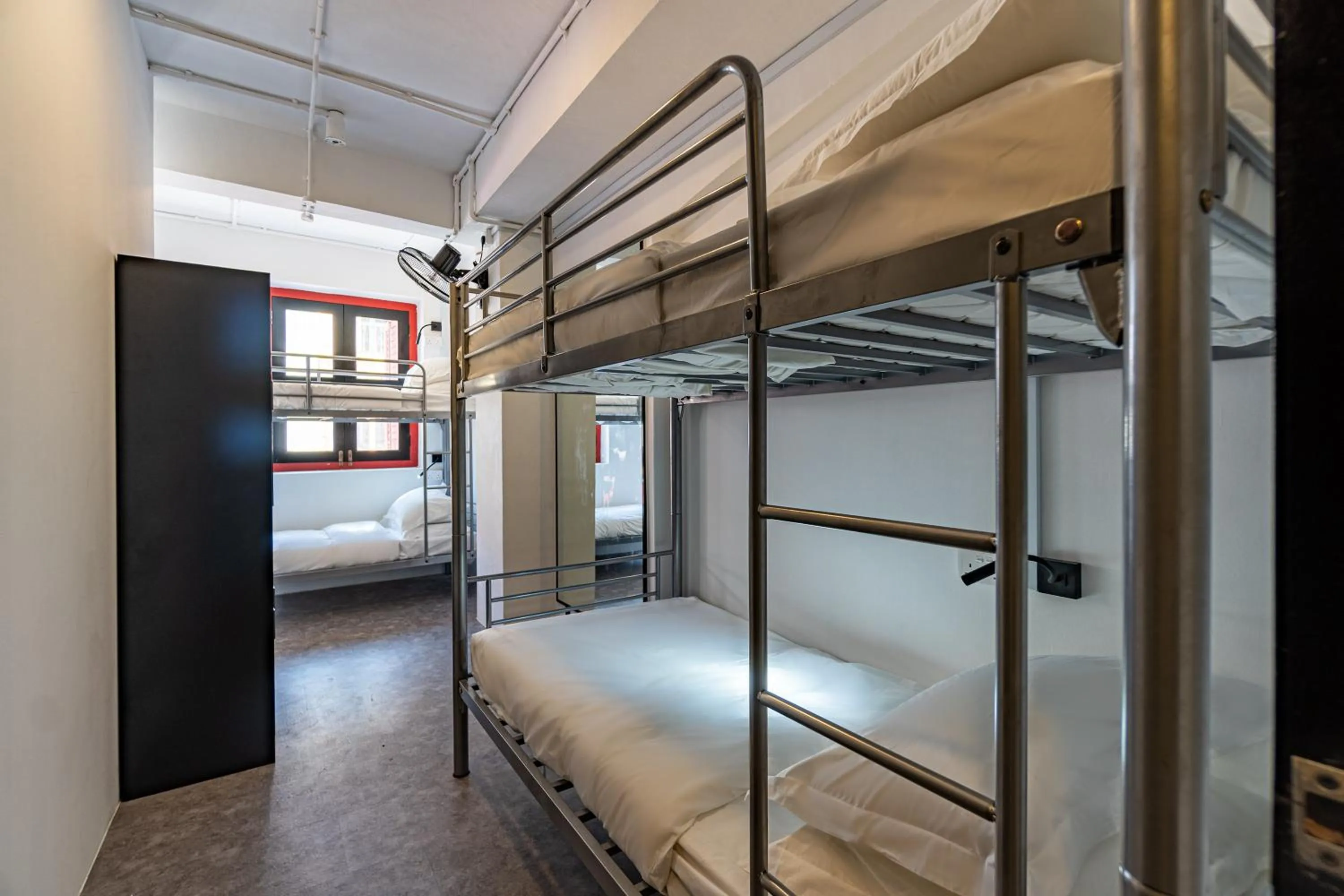 Bed in Rucksack Inn Temple Street