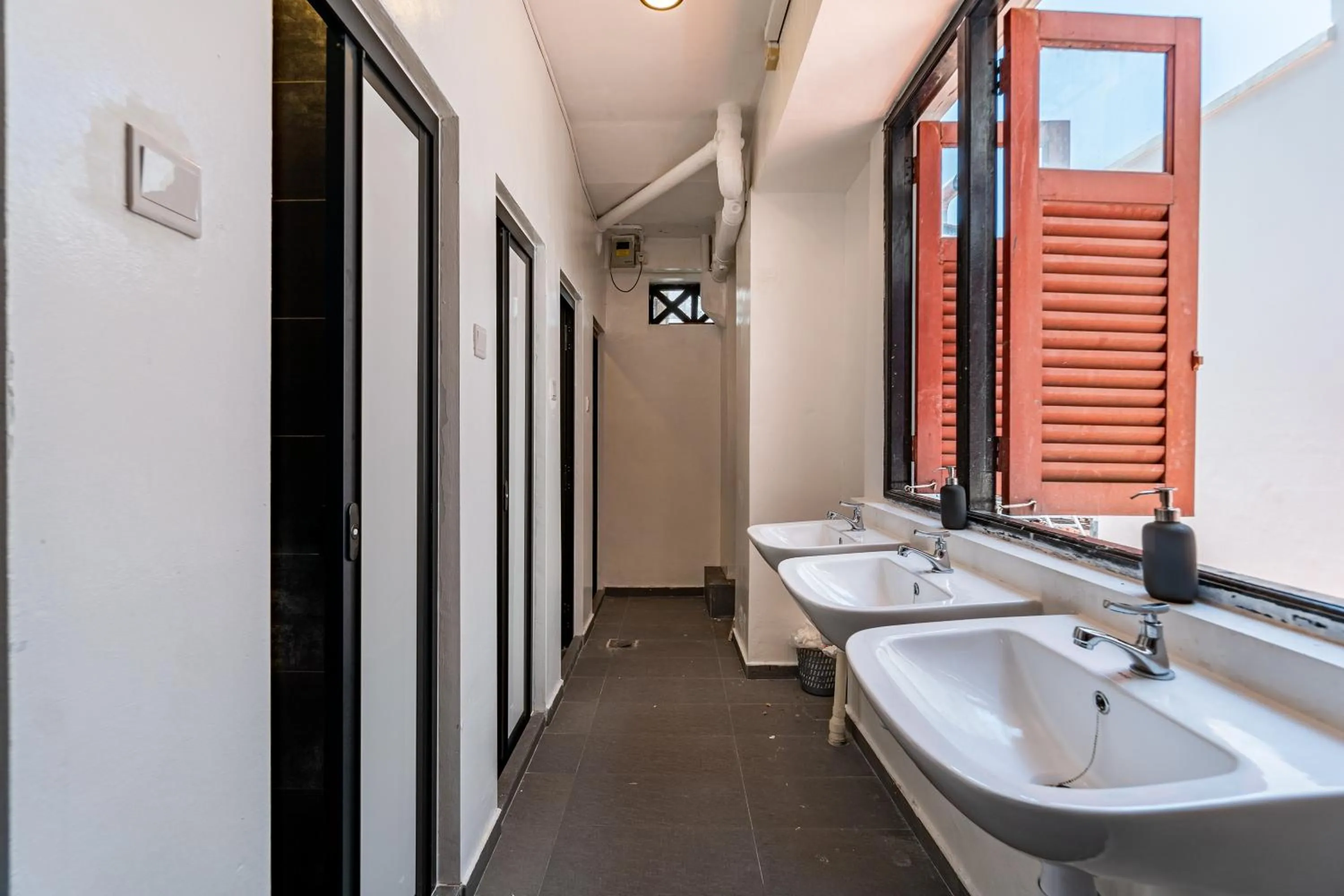 Bathroom in Rucksack Inn Temple Street